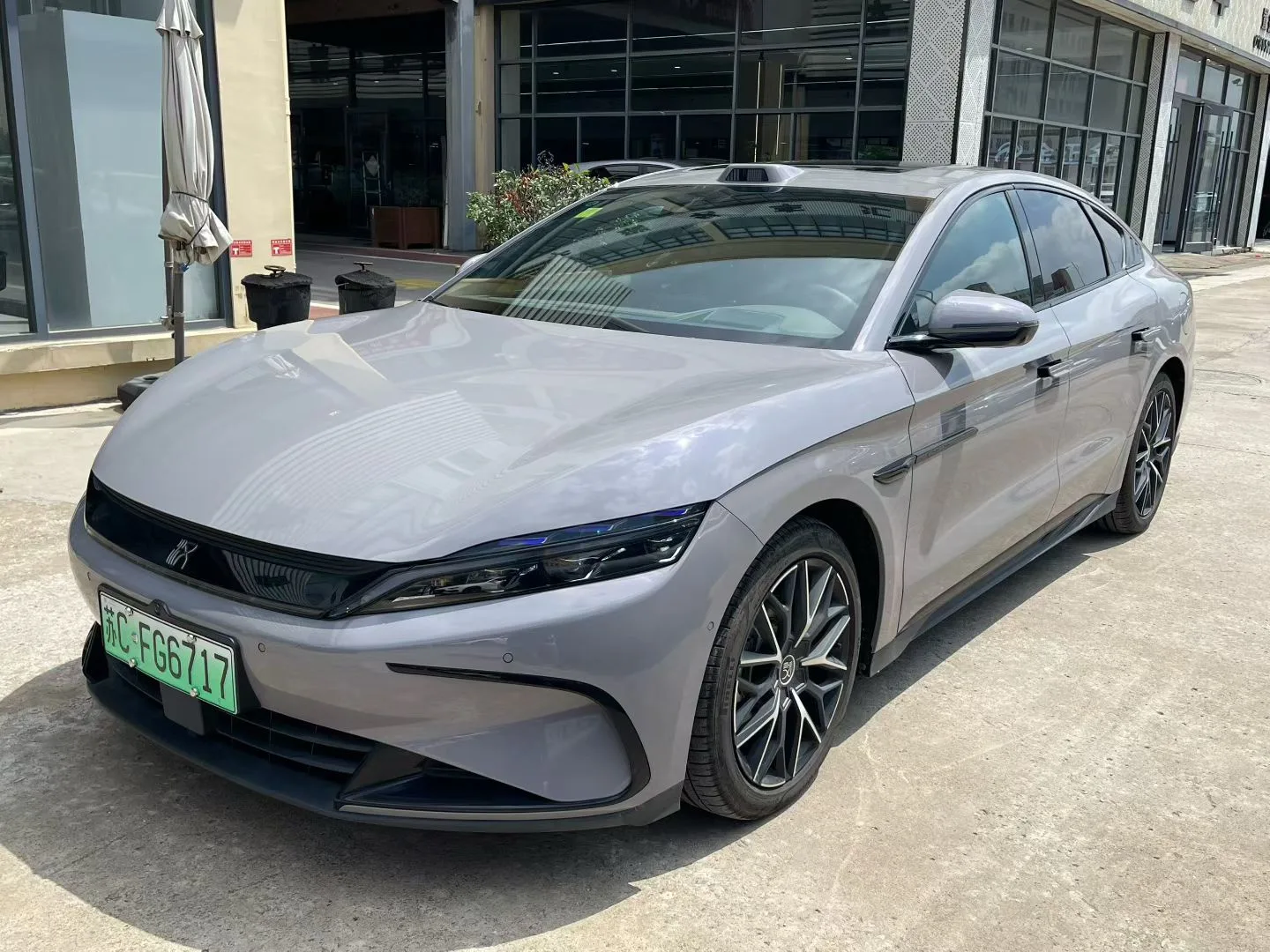BYD 2025 Han DM-i 1.5T CVT Intelligent Driving Edition with 125km Range and LiDAR Flagship Model, Automatic Transmission