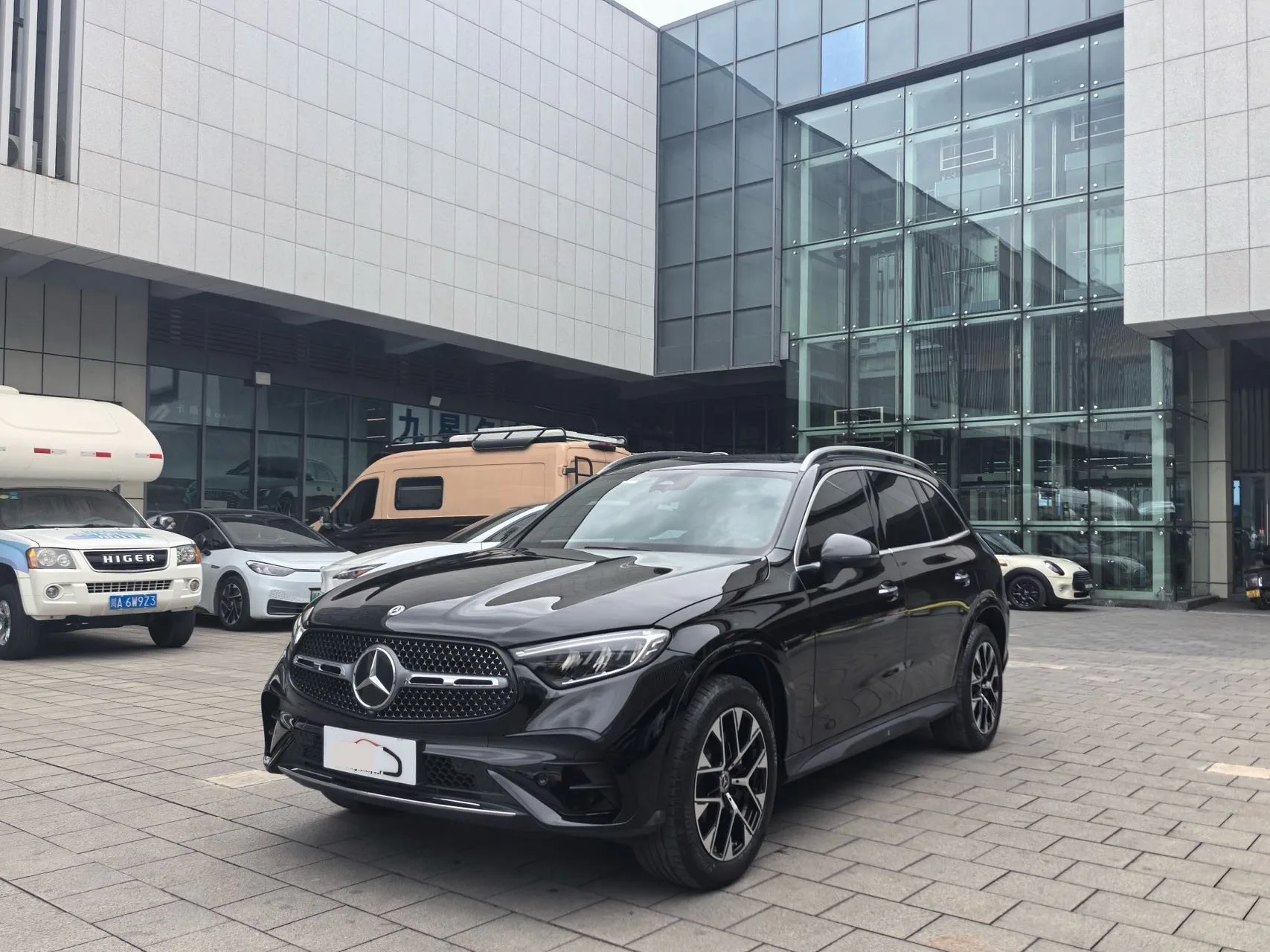 Mercedes-Benz 2023 GLC 260 L 4MATIC 48V 2.0T Luxury 5-seater Automatic