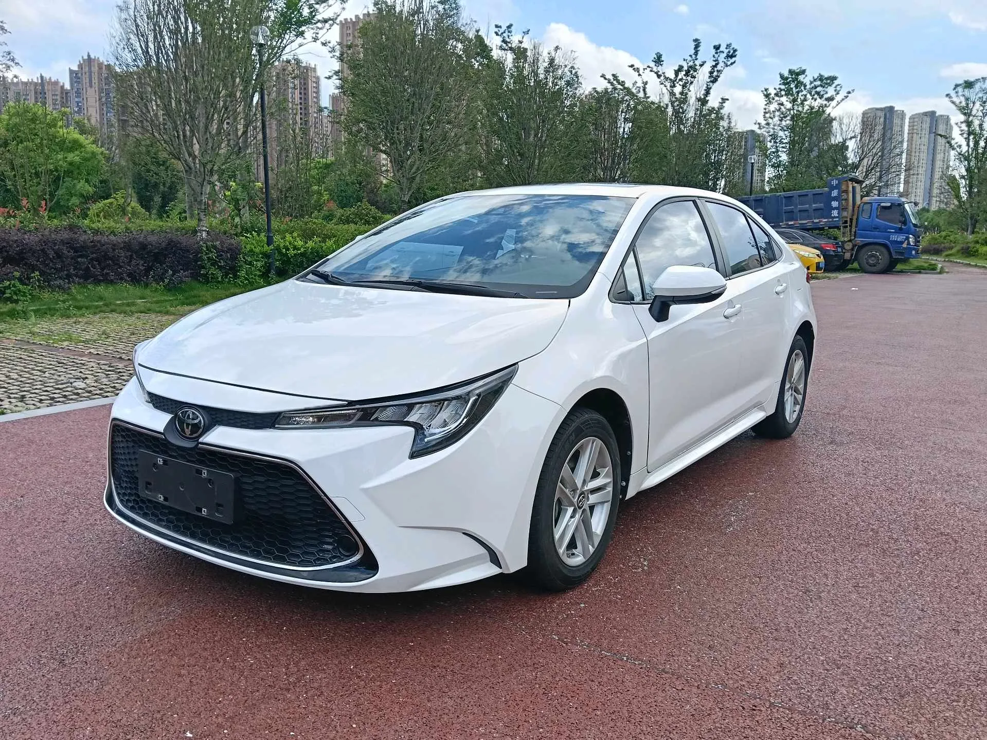 Levin 2022 185T CVT Luxury Edition