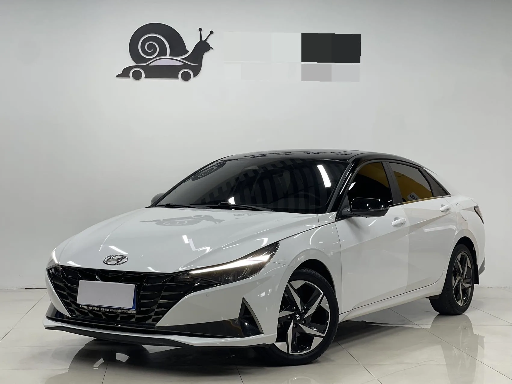 Hyundai Elantra 2021 1.5L CVT LUX Premium Edition