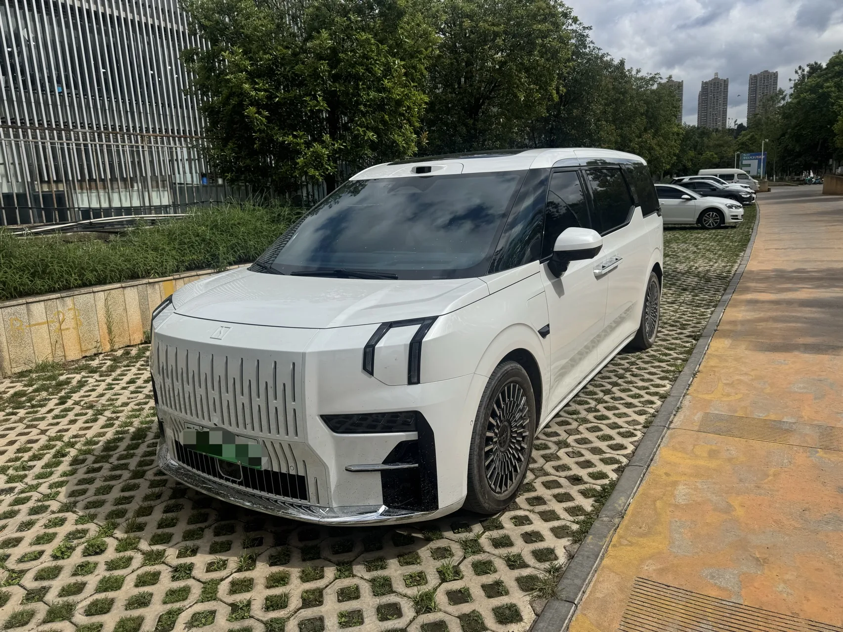 Extreme Krypton 009 2024 Model 7-Seat Aisle Edition 108kWh