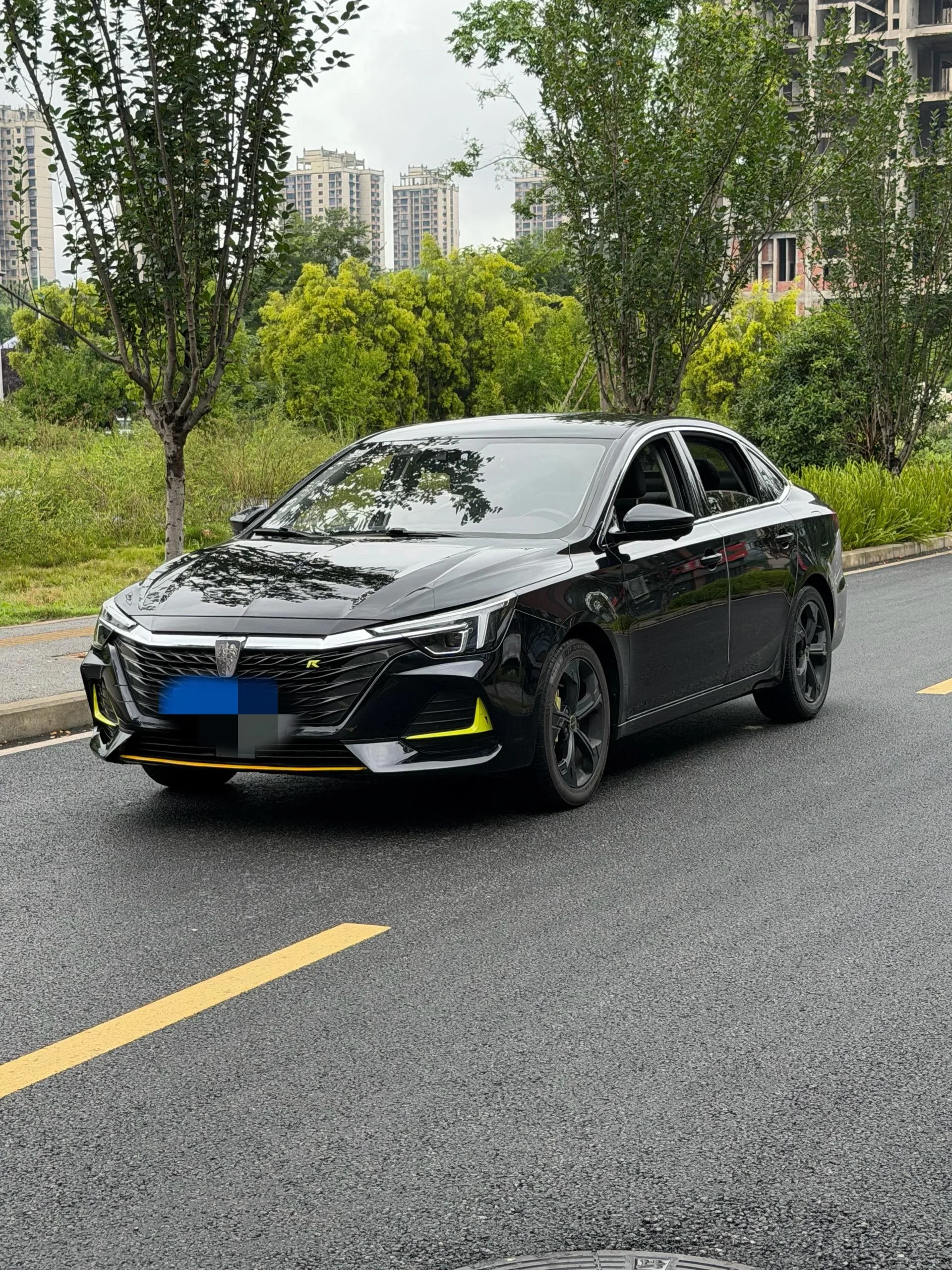 Roewe i6 MAX 2020 Model Year 300TGI Automatic "Cool & Refreshing" Panoramic Sunroof Edition