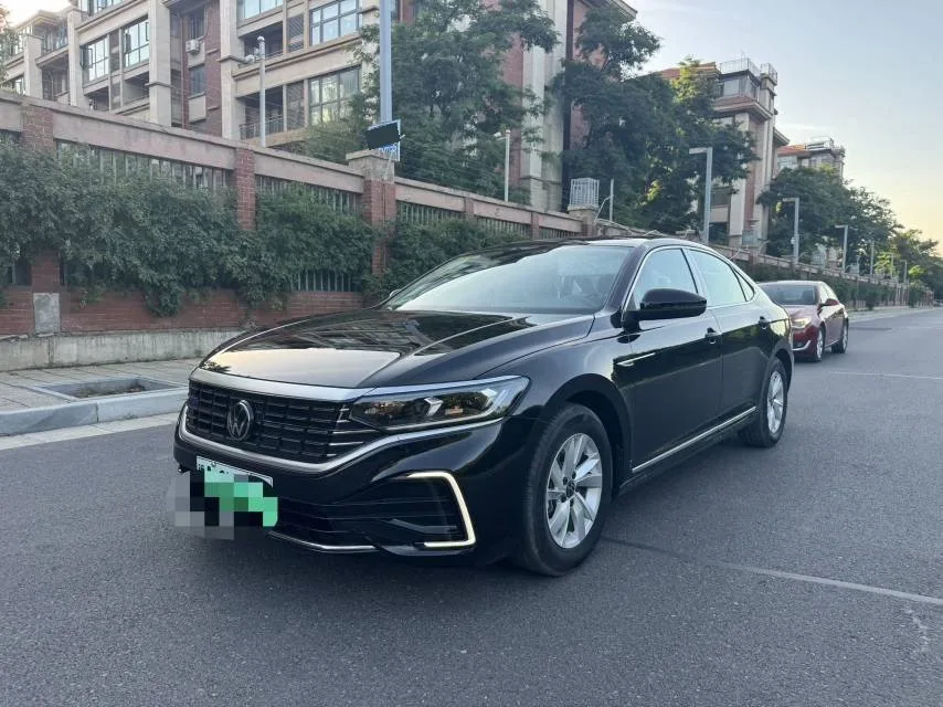 Volkswagen Passat PHEV 2025 Business Edition (Automatic)