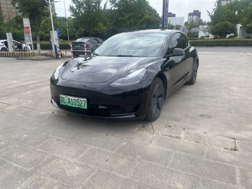 Model 3 2022 Rear-Wheel Drive