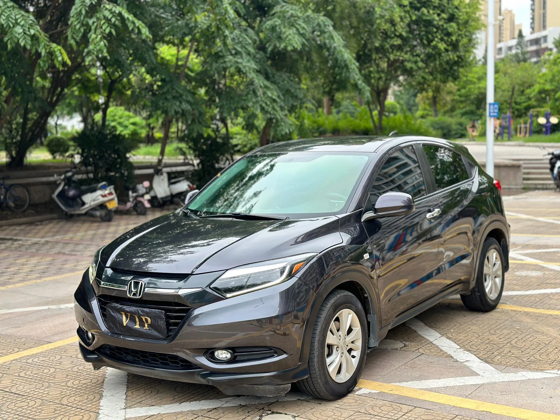 Vezel 2017 Model Year 1.5L CVT Front-Wheel Drive Comfort Trim