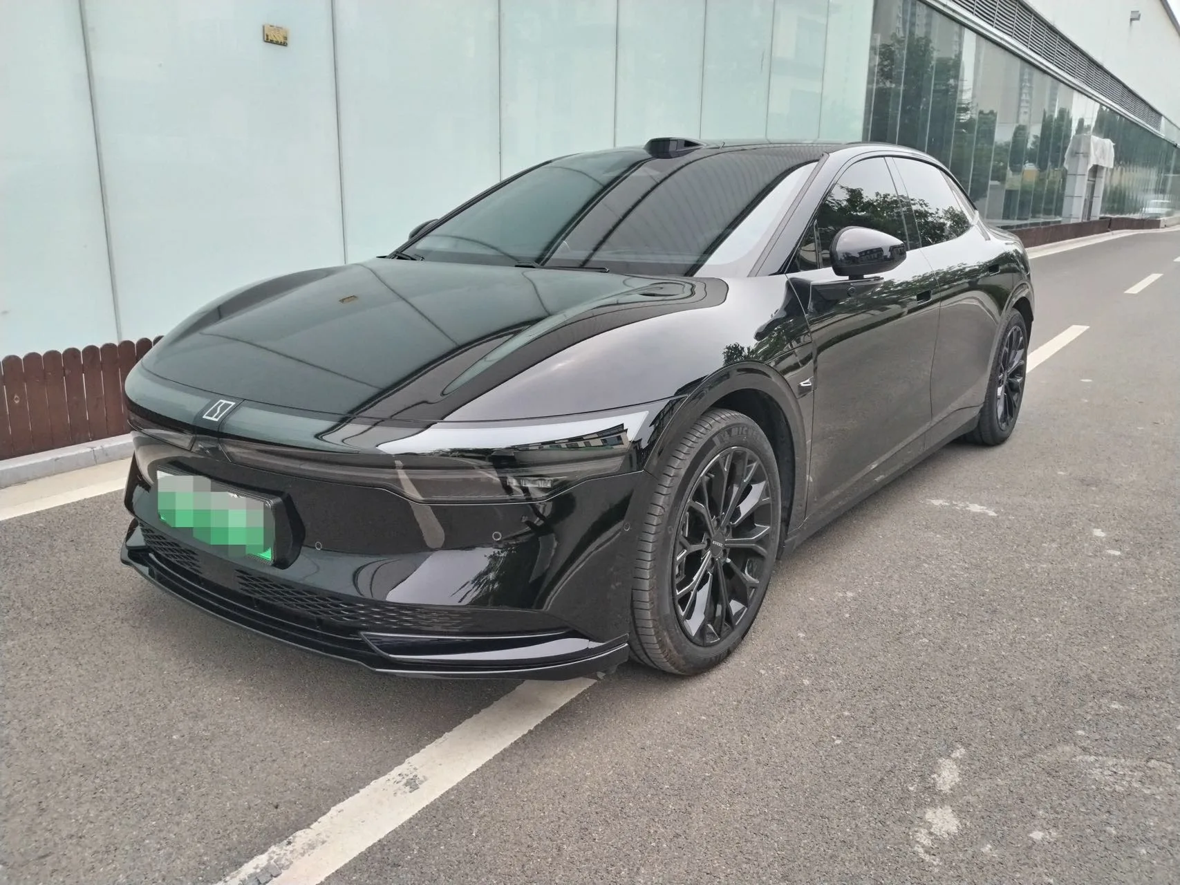 Jike 2025 Model Jike 007 Rear-Wheel Drive Intelligent Driving Edition 75kWh Automatic