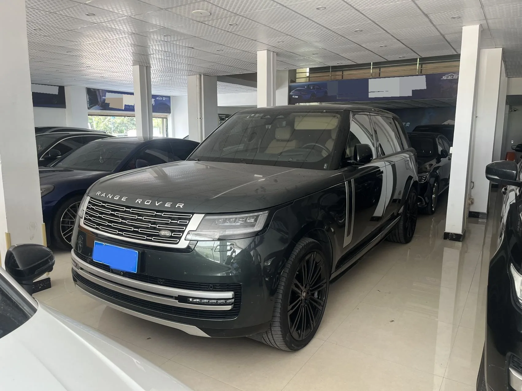 2023 Range Rover 3.0 L6 400PS Autobiography Long Wheelbase