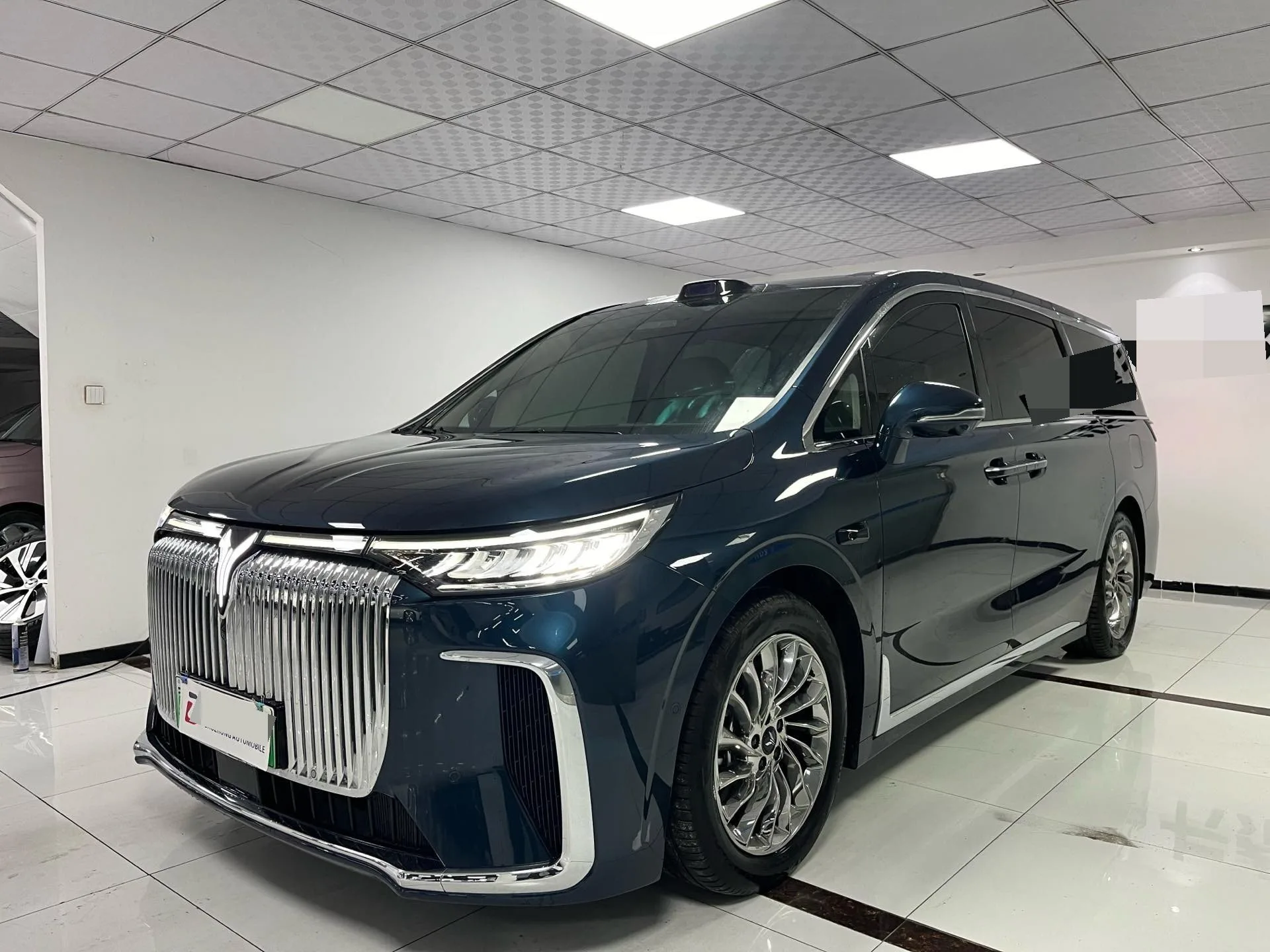 Voyah 2025 Dreamer PHEV 1.5T AWD Flagship Kunpeng Edition Automatic