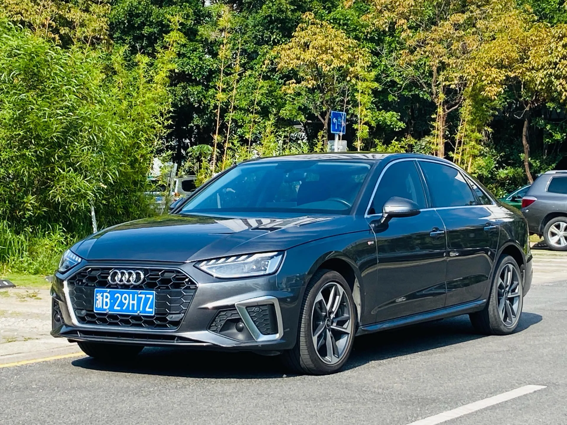 Audi A4L 2022 40 TFSI Fashion Dynamic Edition