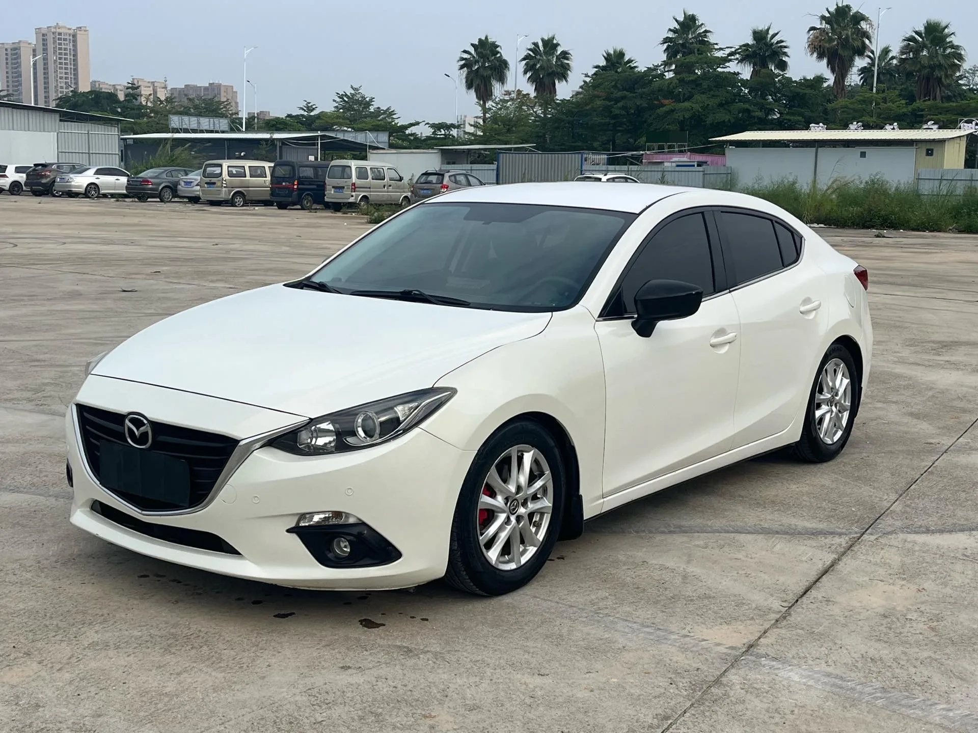 Mazda3 Axela 2014 Sedan 1.5L Automatic Comfort