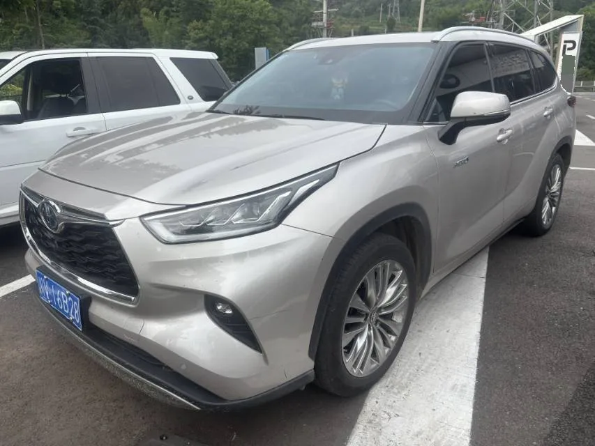 2022 Toyota Highlander Hybrid 2.5L AWD Supreme Edition 7-Seater