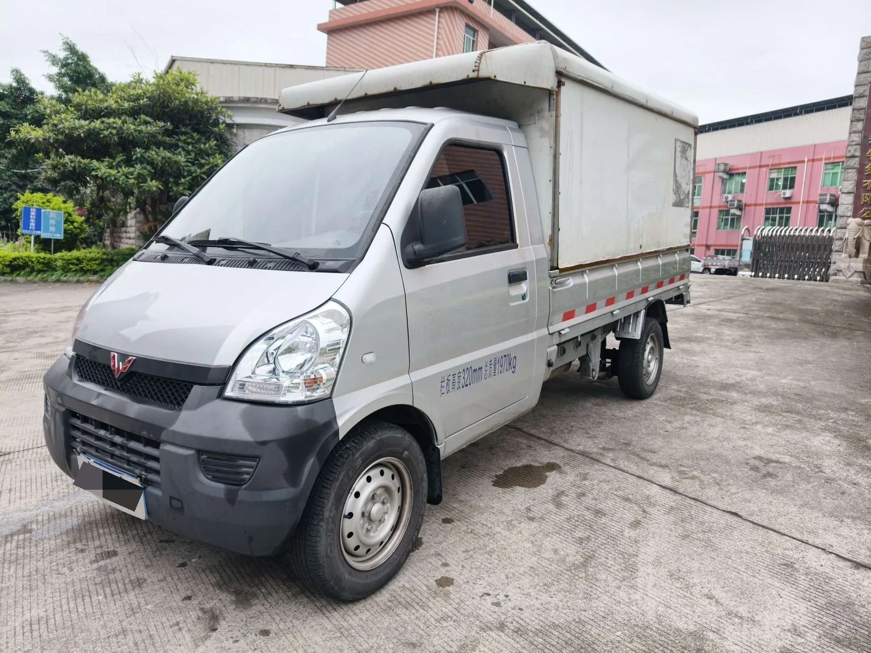 Wuling 2022 Rongguang Mini Truck 1.5 Basic Single Cab Extended Model Manual Transmission