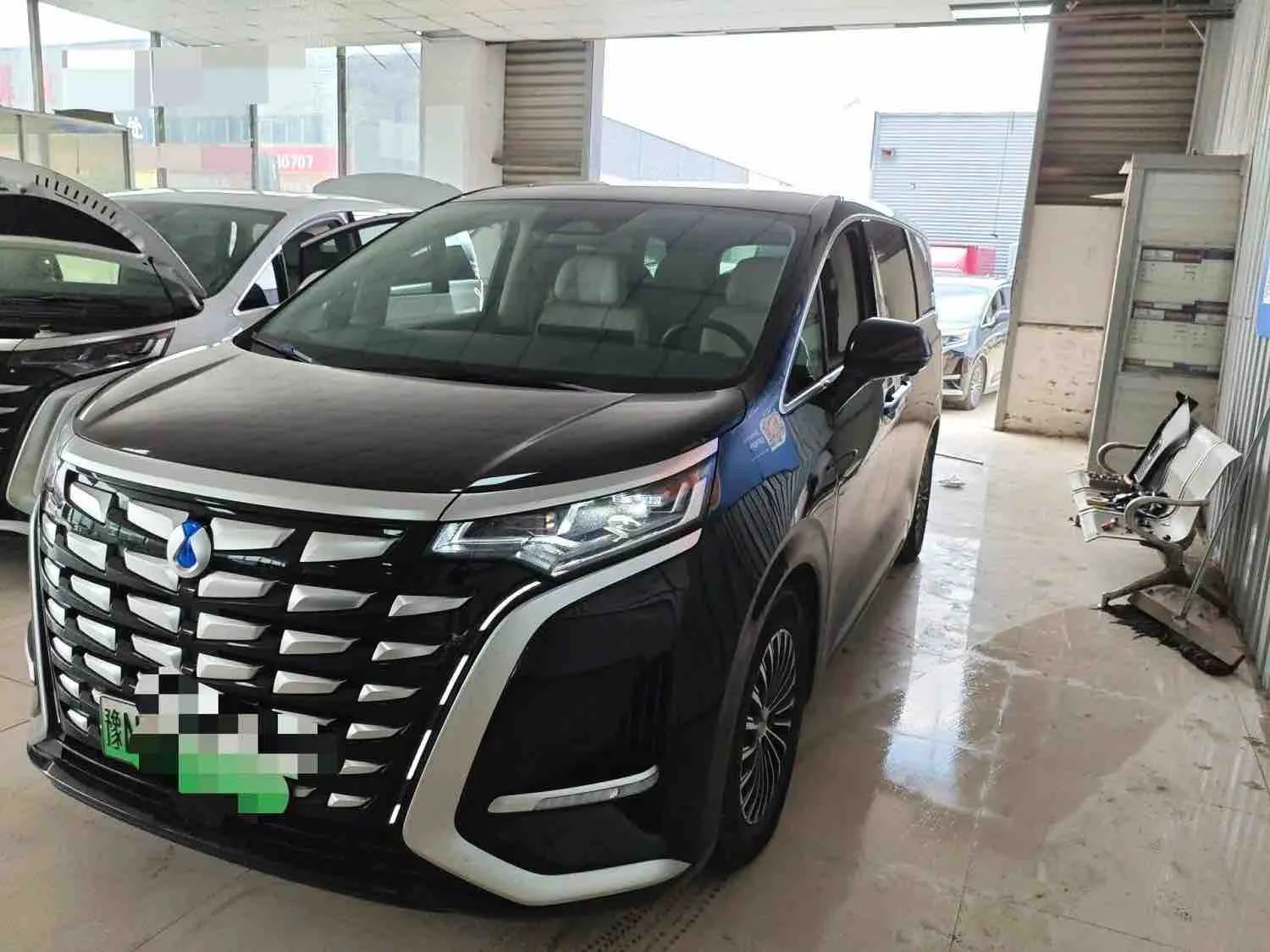 Denza D9 2024 DM-i 980 4WD Premium Edition
