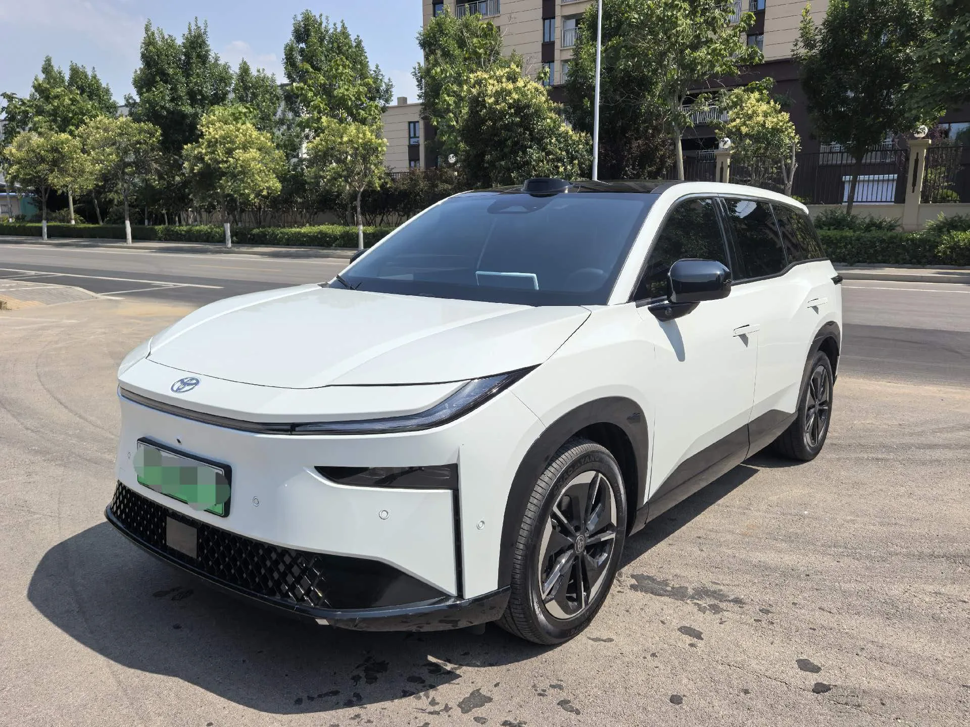 Toyota 2026 Platinum 3X 520 Pro LiDAR Edition, Automatic Transmission