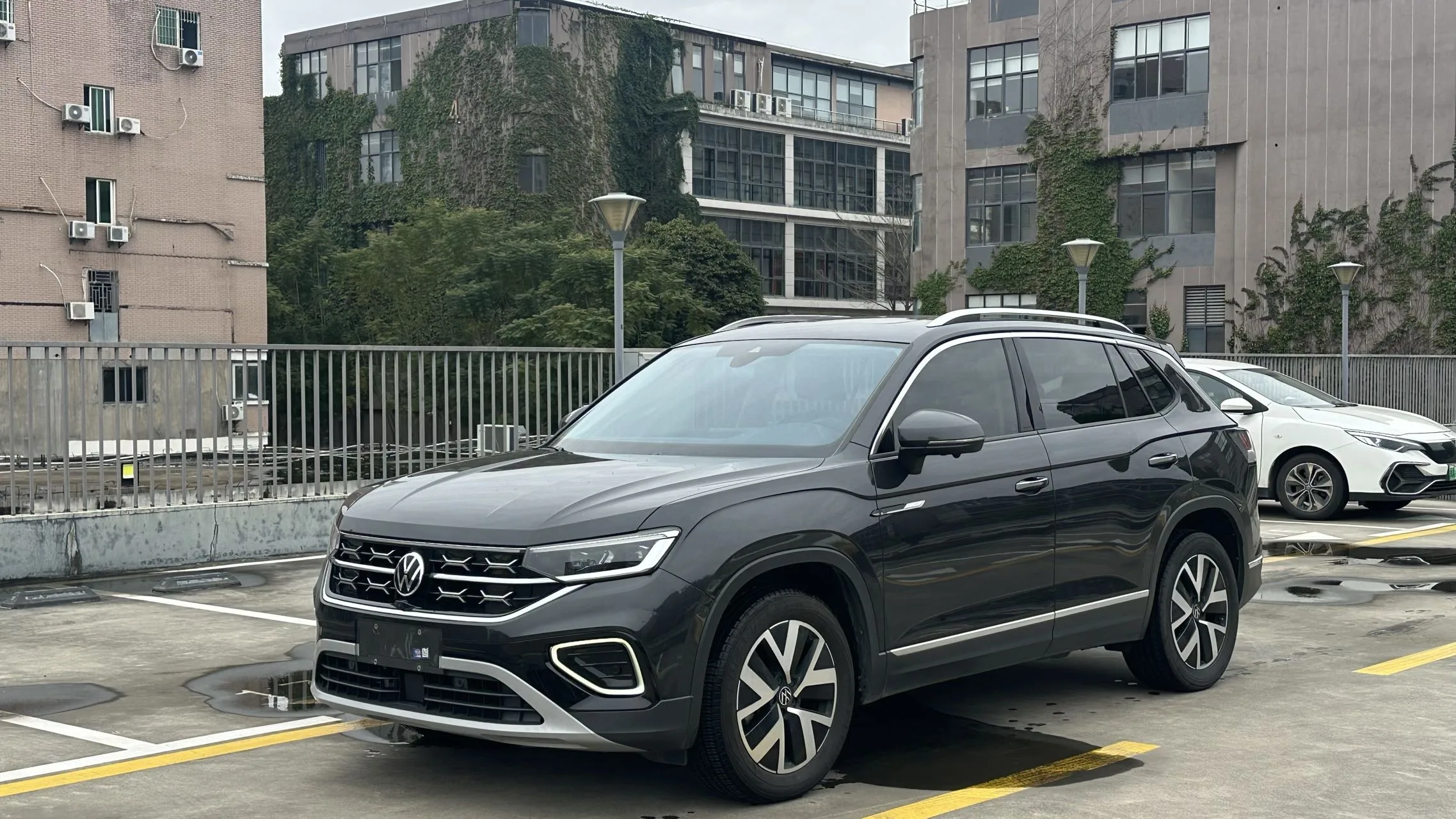 Tayron 2023 330TSI 2WD Luxury Plus Advanced Edition