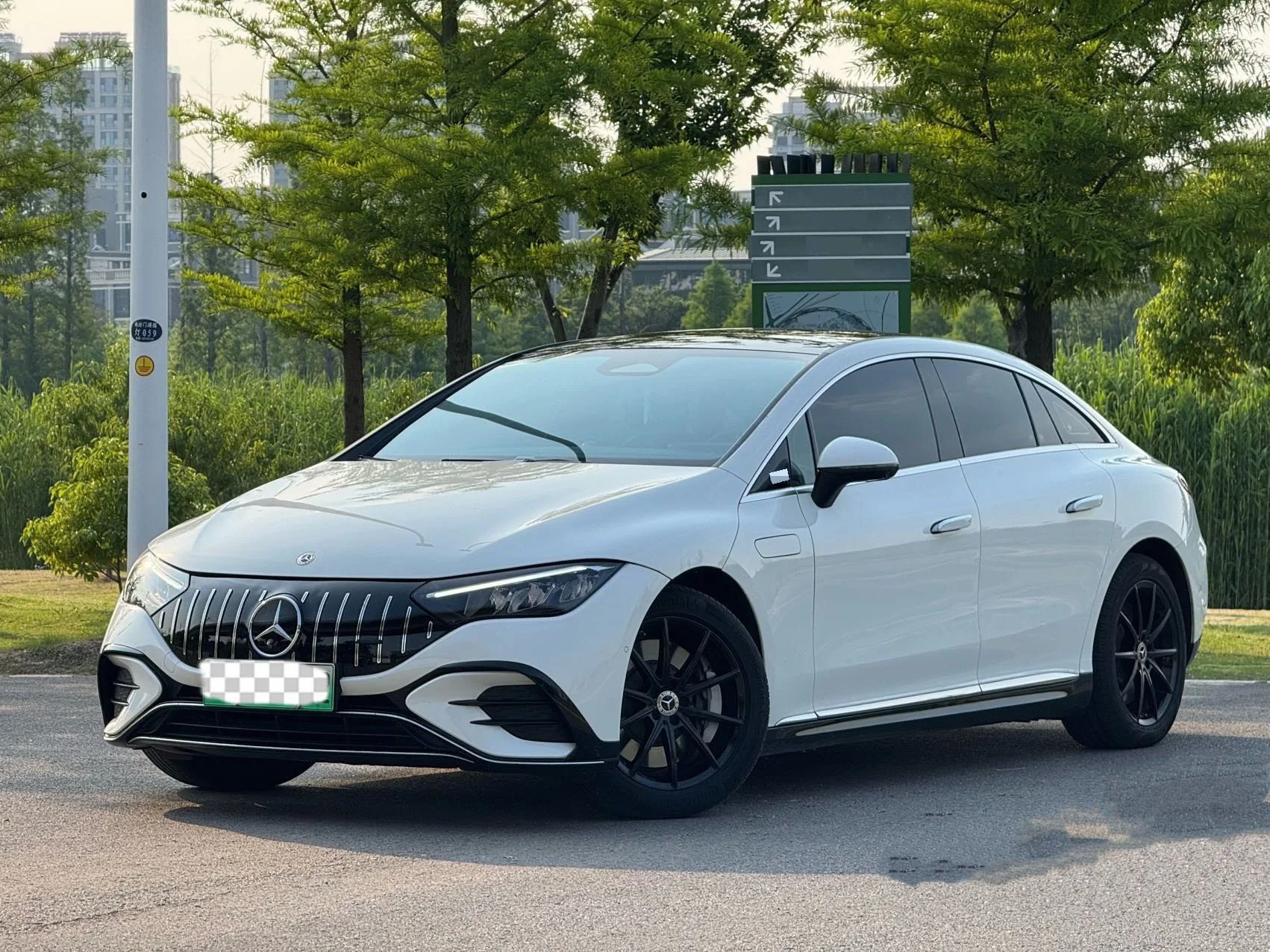 Mercedes-Benz EQE 2022 350 Pioneer Edition