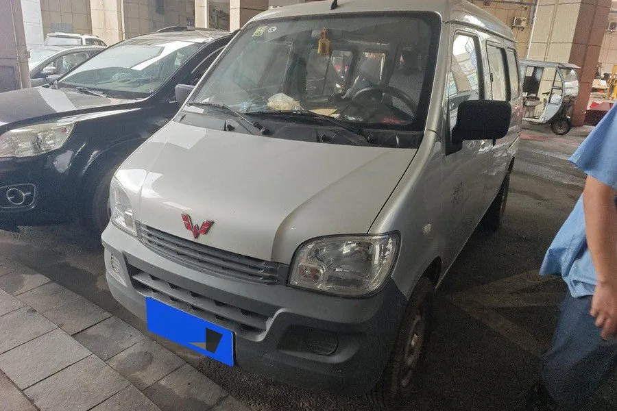 Wuling 2023 Sunshine 1.5 Practical 5/7 Seat Manual Transmission
