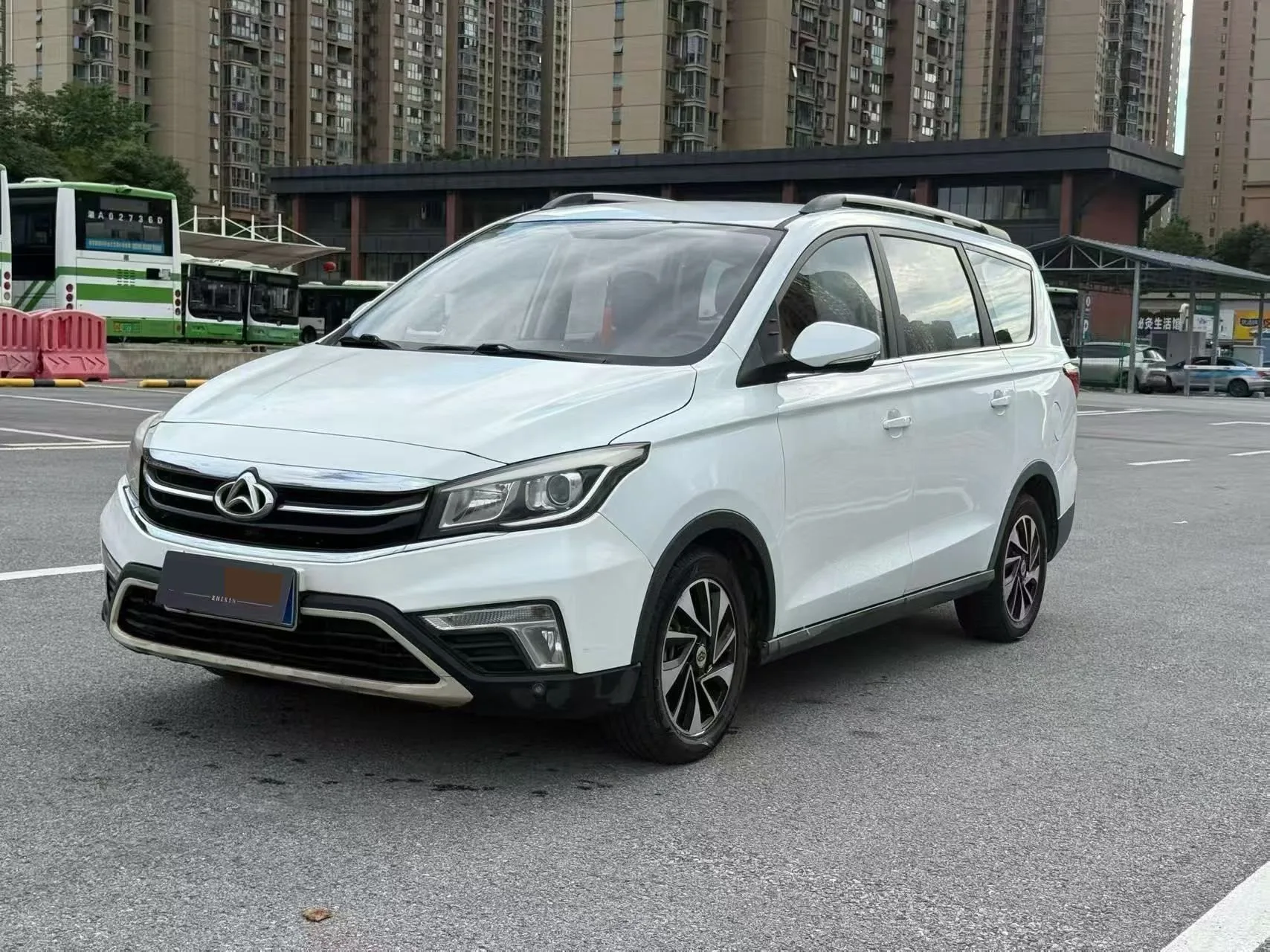 Changan Commercial 2017 Oushang A800 1.6 Value Edition, Manual Transmission