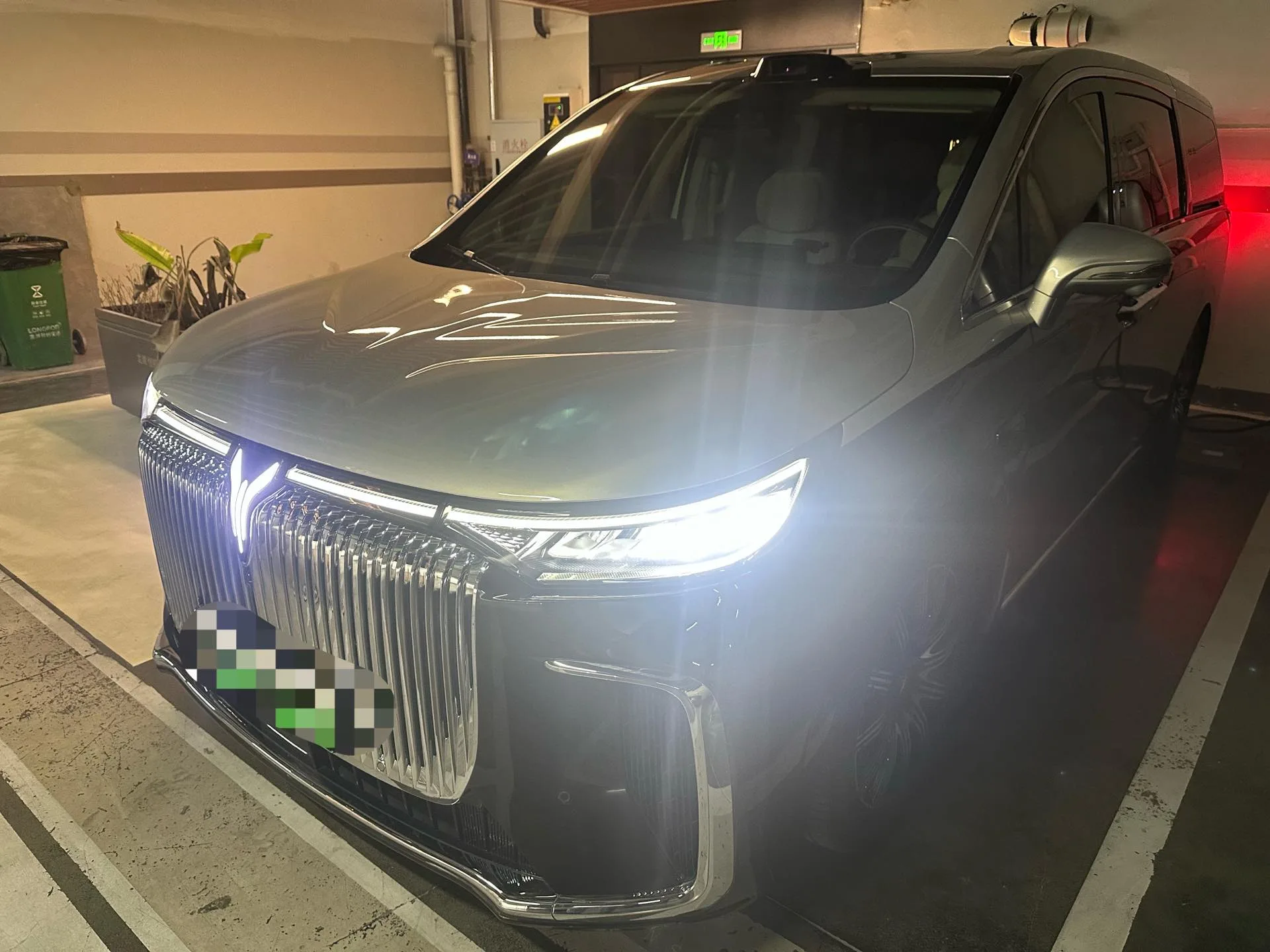 LanTu 2025 Dreamer AWD Flagship Qiankun Edition, Automatic Transmission