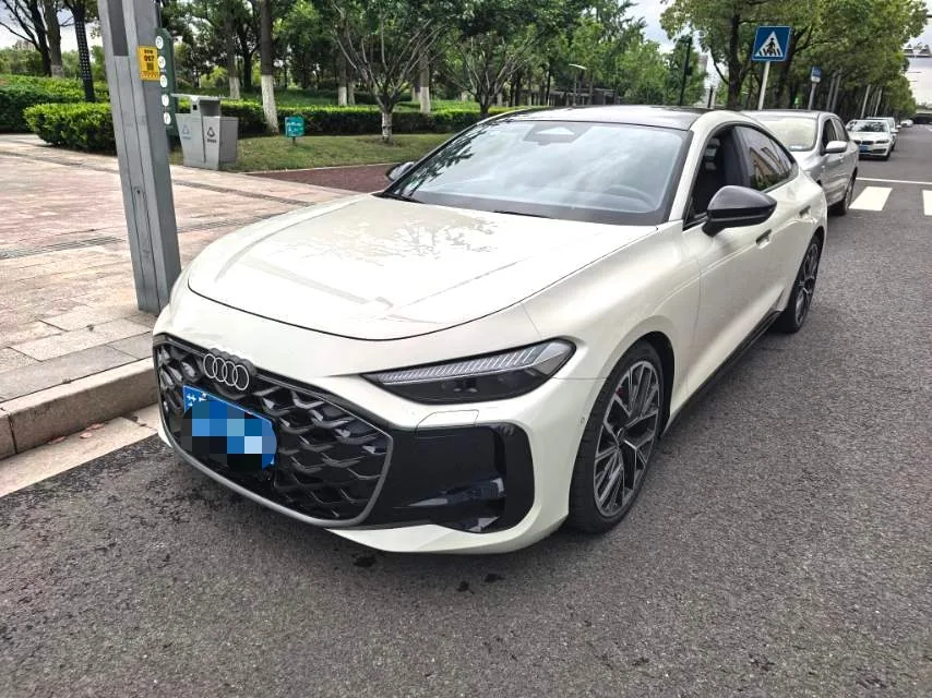 Audi A5L Sportback 2026 TFSI 150kW quattro Premium Model
