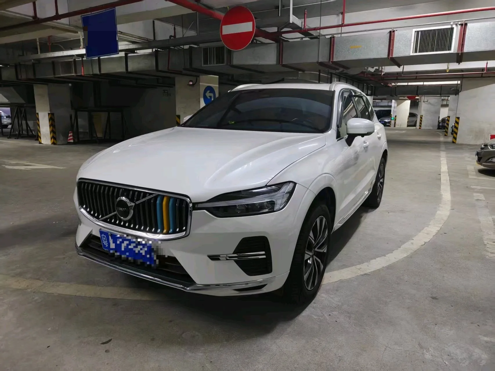 2025 Volvo XC60 B5 AWD Inscription Luxury Edition