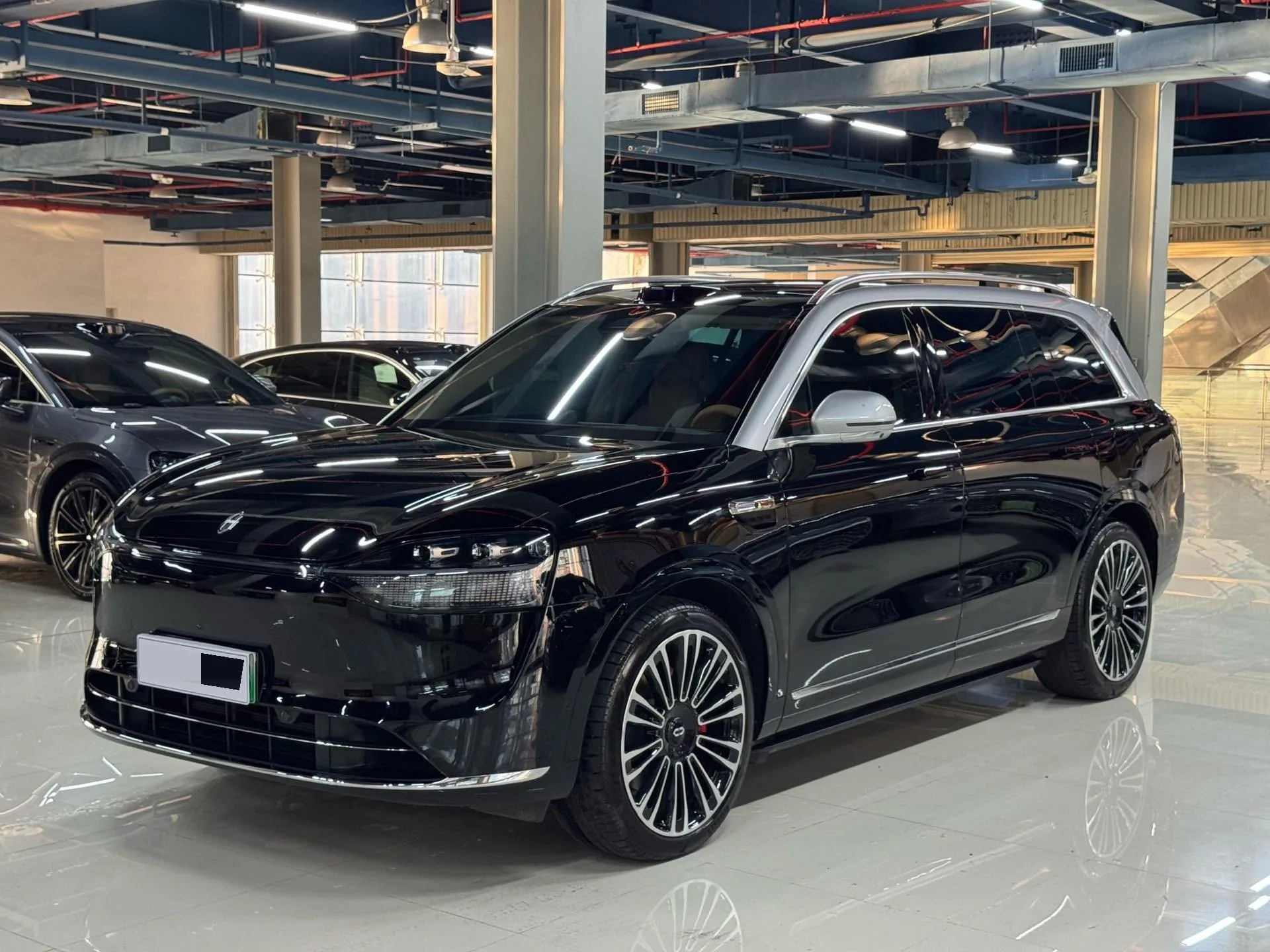 AITO 2025 M9 Extended Range Ultra Edition (52kWh, 5-seater, Automatic)