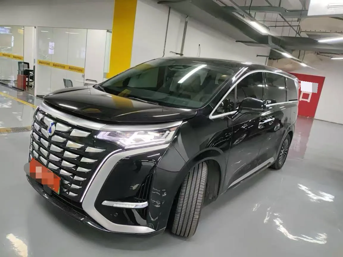 Dongfeng 2025 Model Year Dongfeng D9 DM-i 1.5T CVT Smart Driving Edition 1020 AWD Premium Model, Automatic Transmission