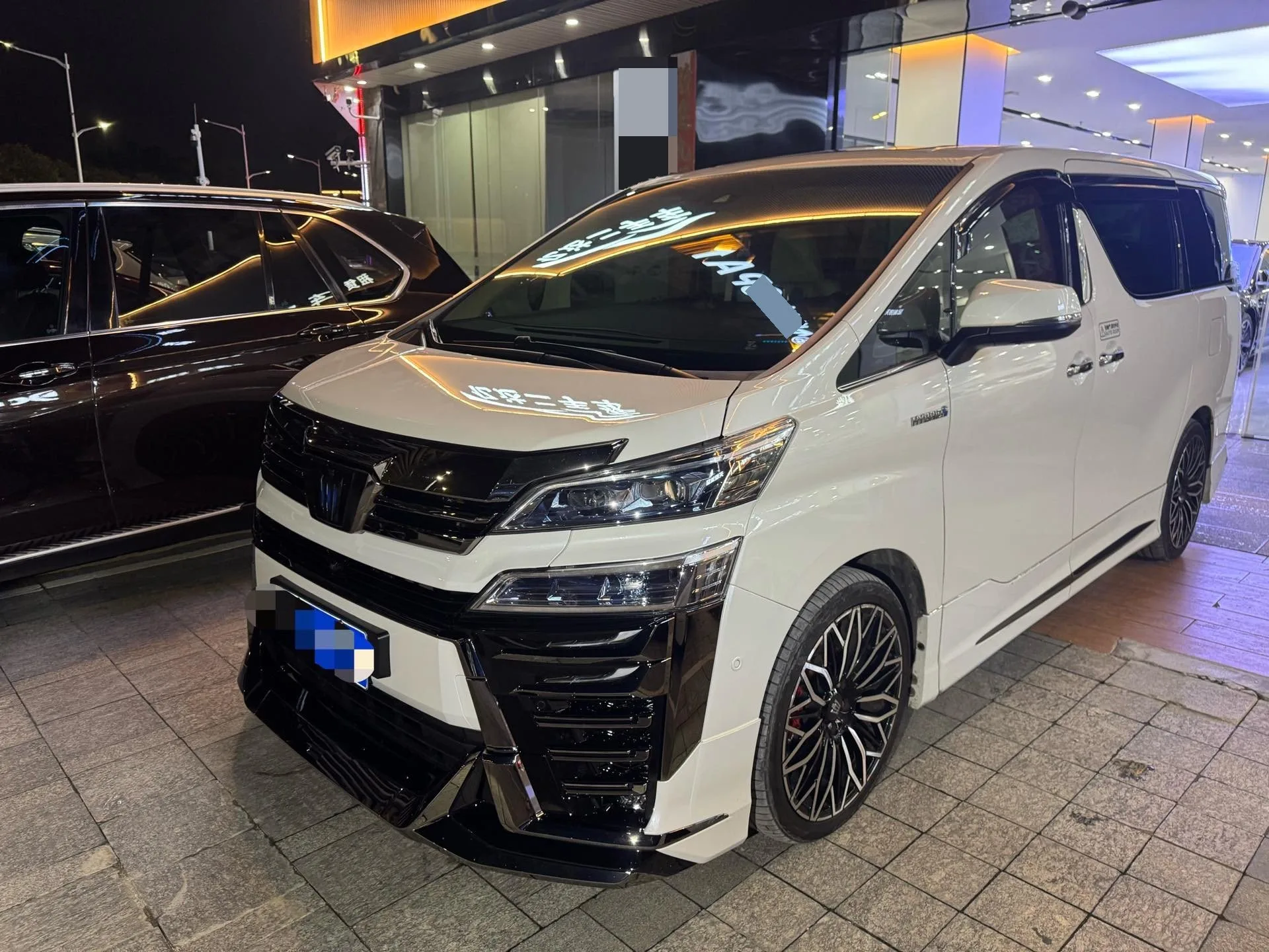 2021 Alphard Crown Hybrid 2.5L HV Premium Edition