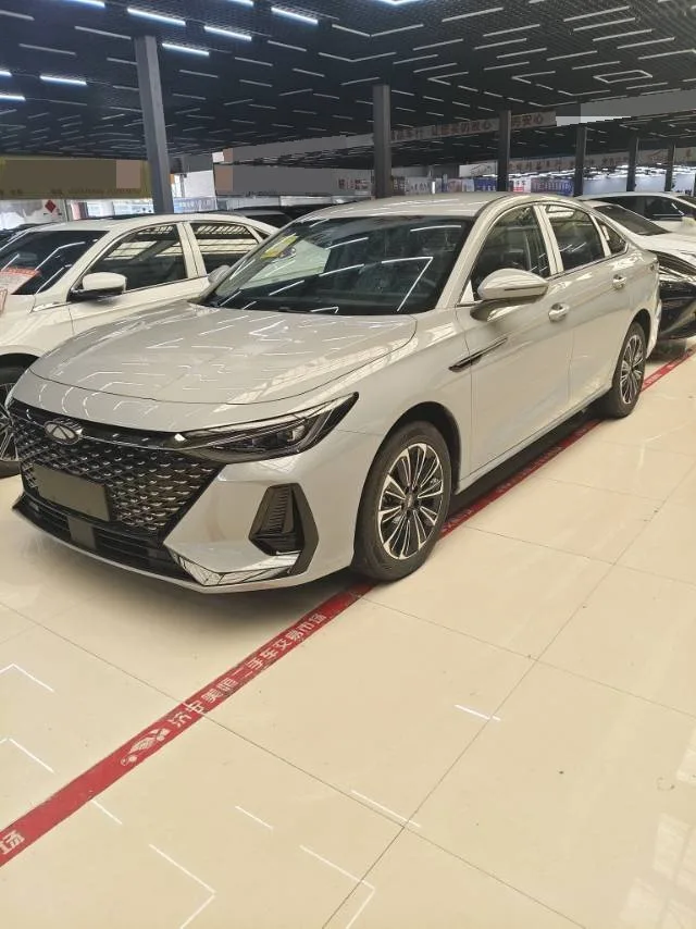 Chery 2025 Fengyun A8 1.5 70km Standard Edition Automatic