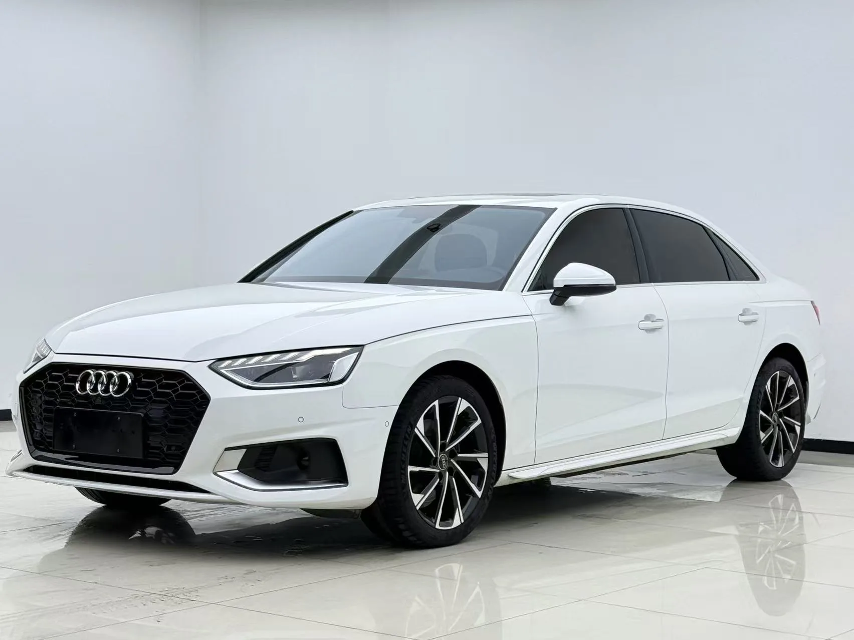 Audi A4L 2022 40 TFSI Luxury Elegance