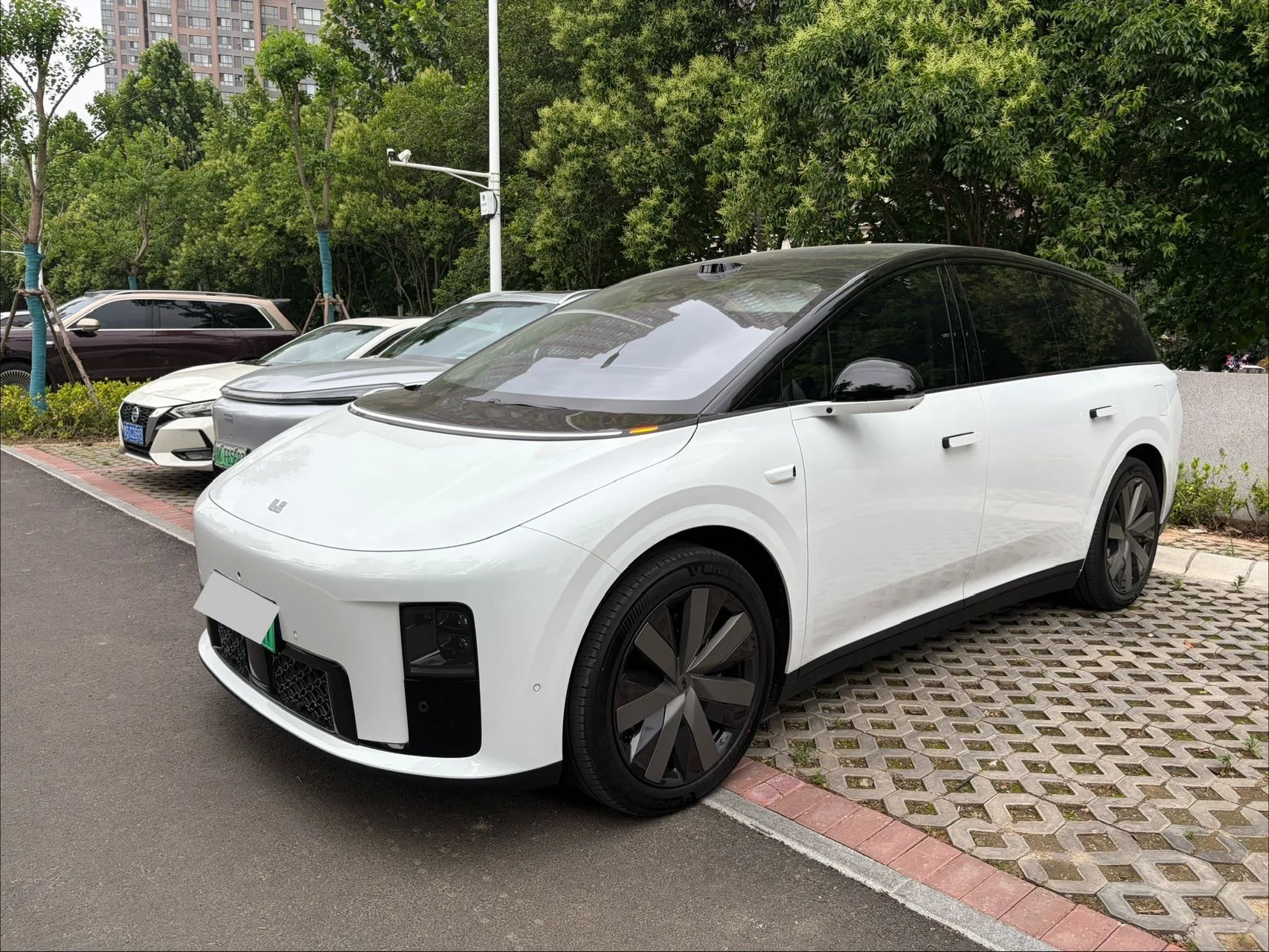 Li Auto 2025 i8 Standard Edition Automatic