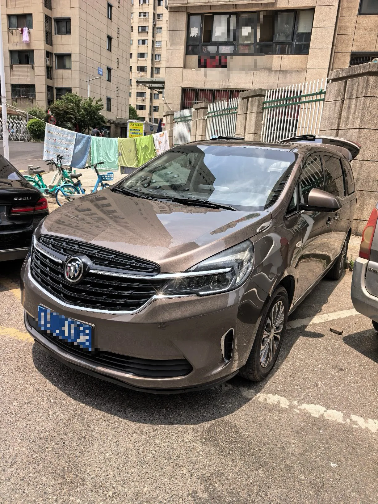 Buick GL8 2022 Land Business Class 652T Luxury