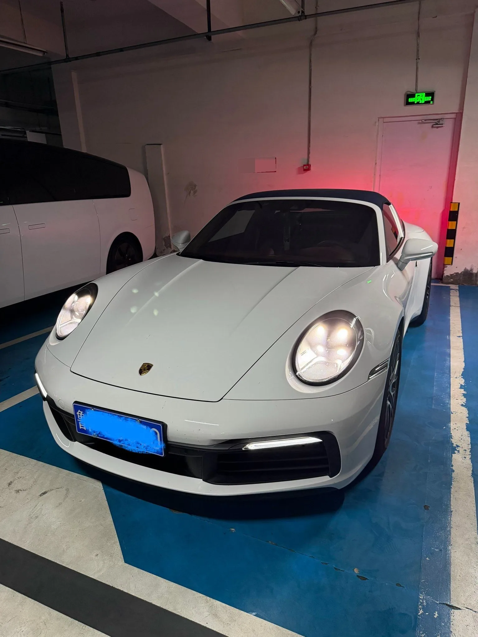2023 Porsche 911 Targa 4 3.0T