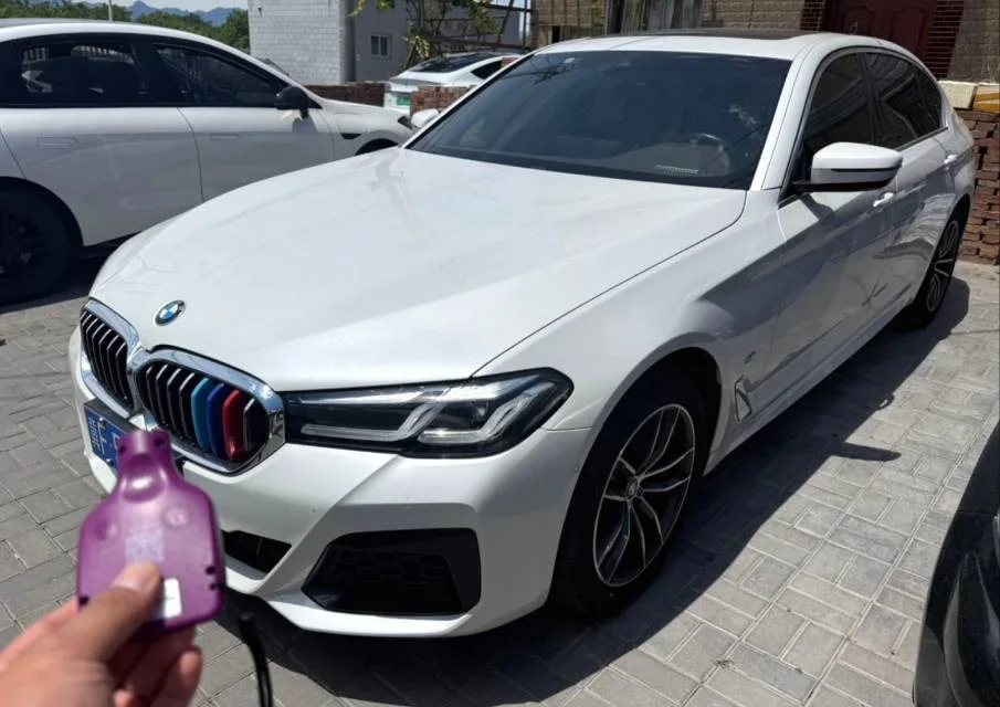BMW 5 Series 2022 Facelift II 525Li M Sport Package