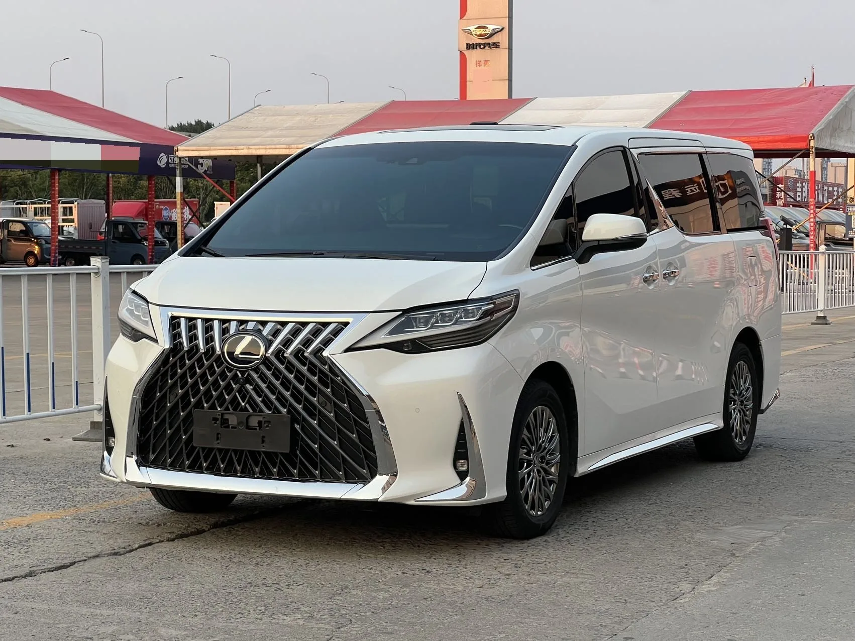 Lexus LM 2020 300h 7-Seat Elegant Edition