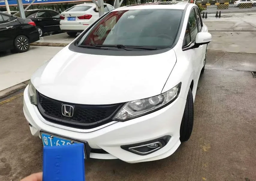 Jade 2014 1.8L Automatic Comfort Elite Edition 5-seater