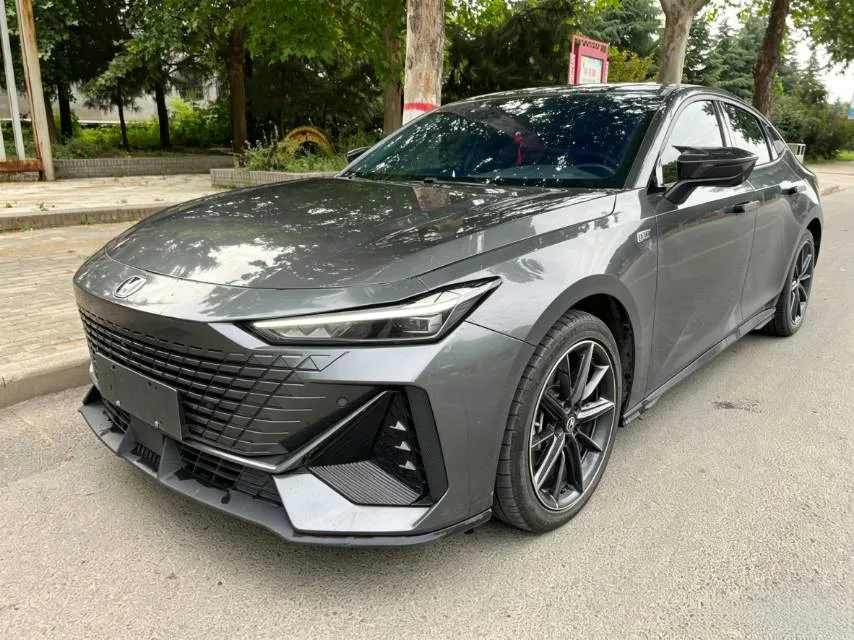 Changan UNI-V New Energy 2022 Blue Whale iDD 1.5T Basic Model