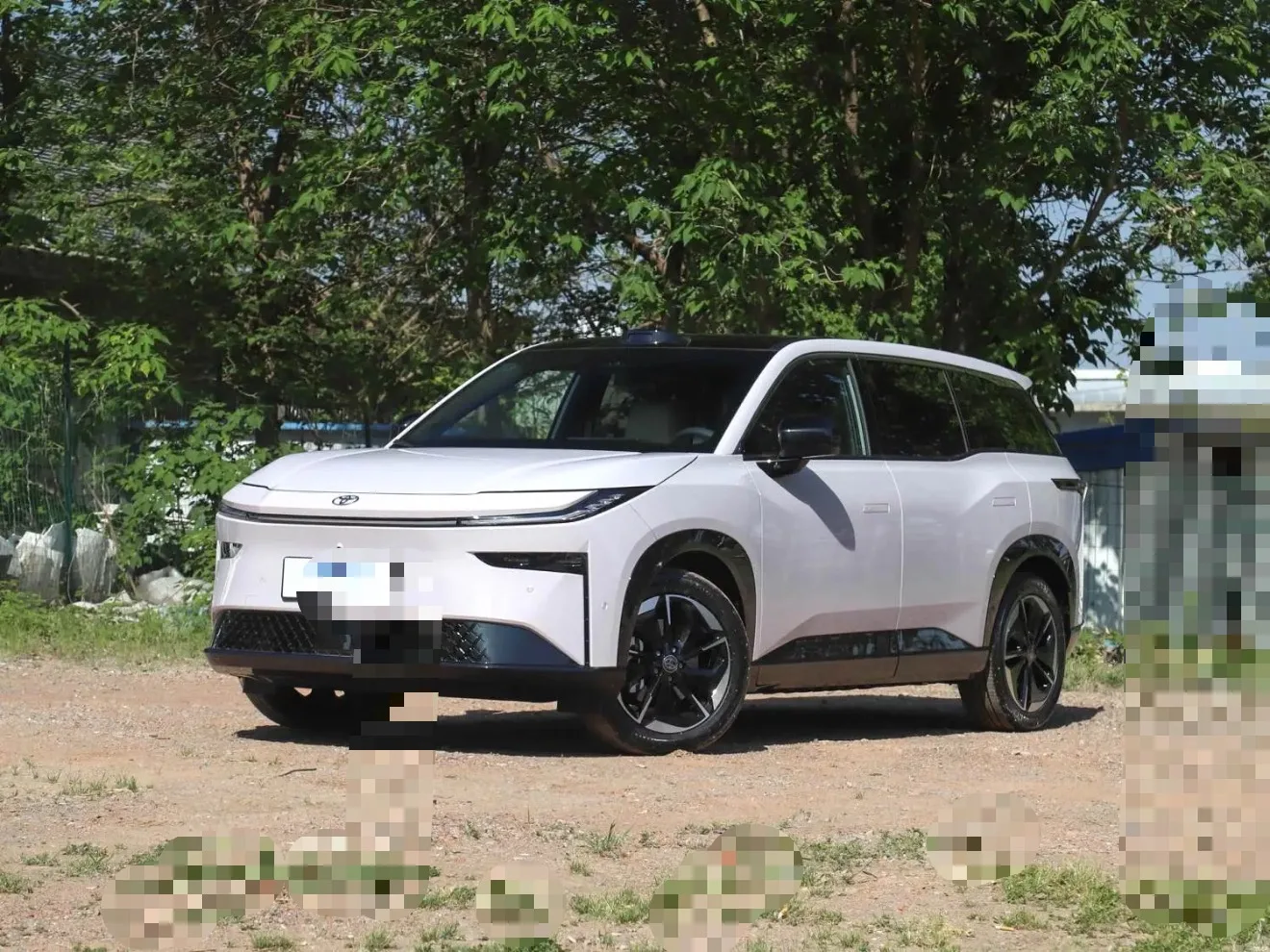 Toyota 2025 Platinum 3X 520 Pro High-End Intelligent Driving Edition Automatic Transmission