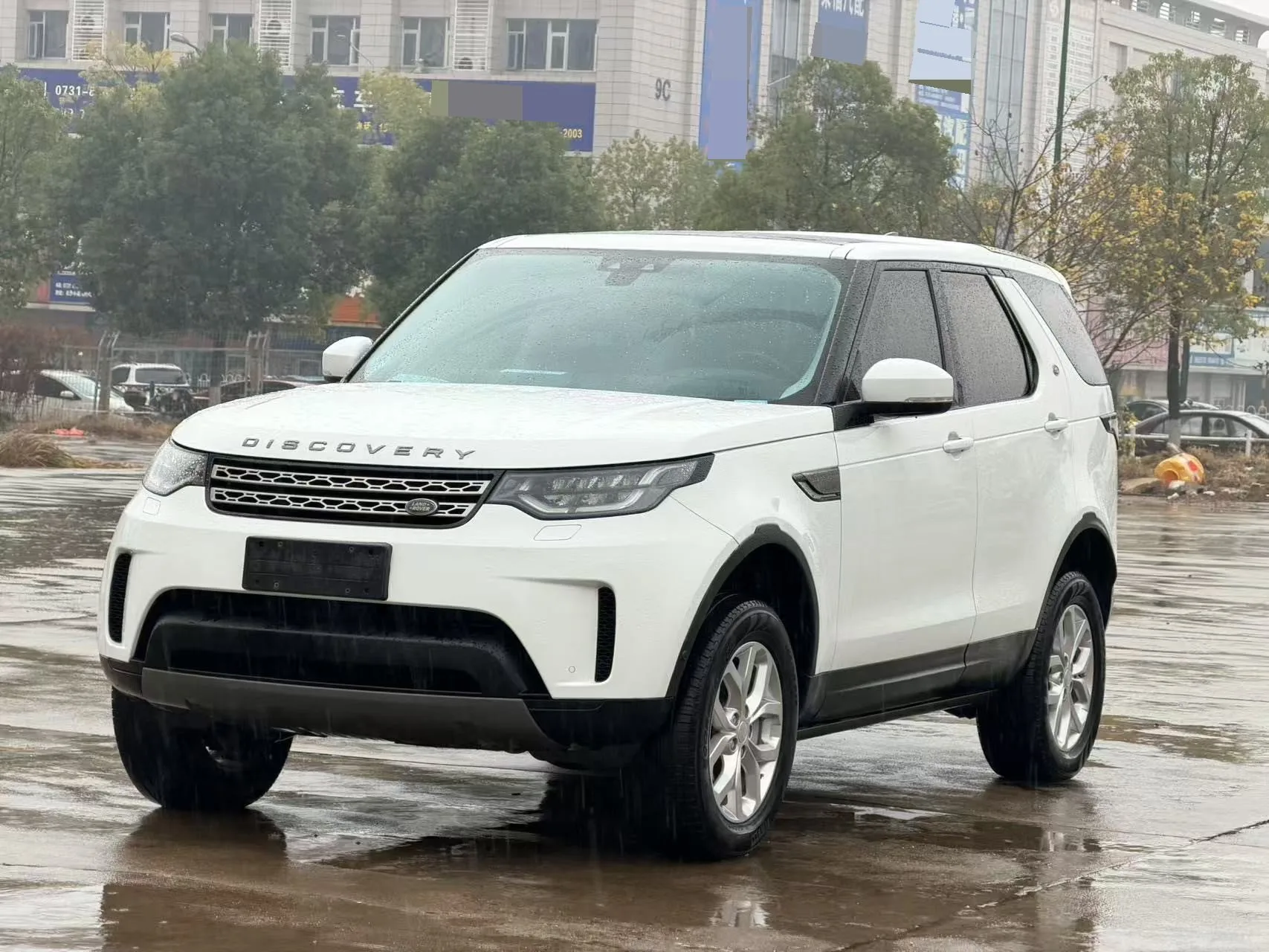 Discover the 2020 3.0 SC V6 SE