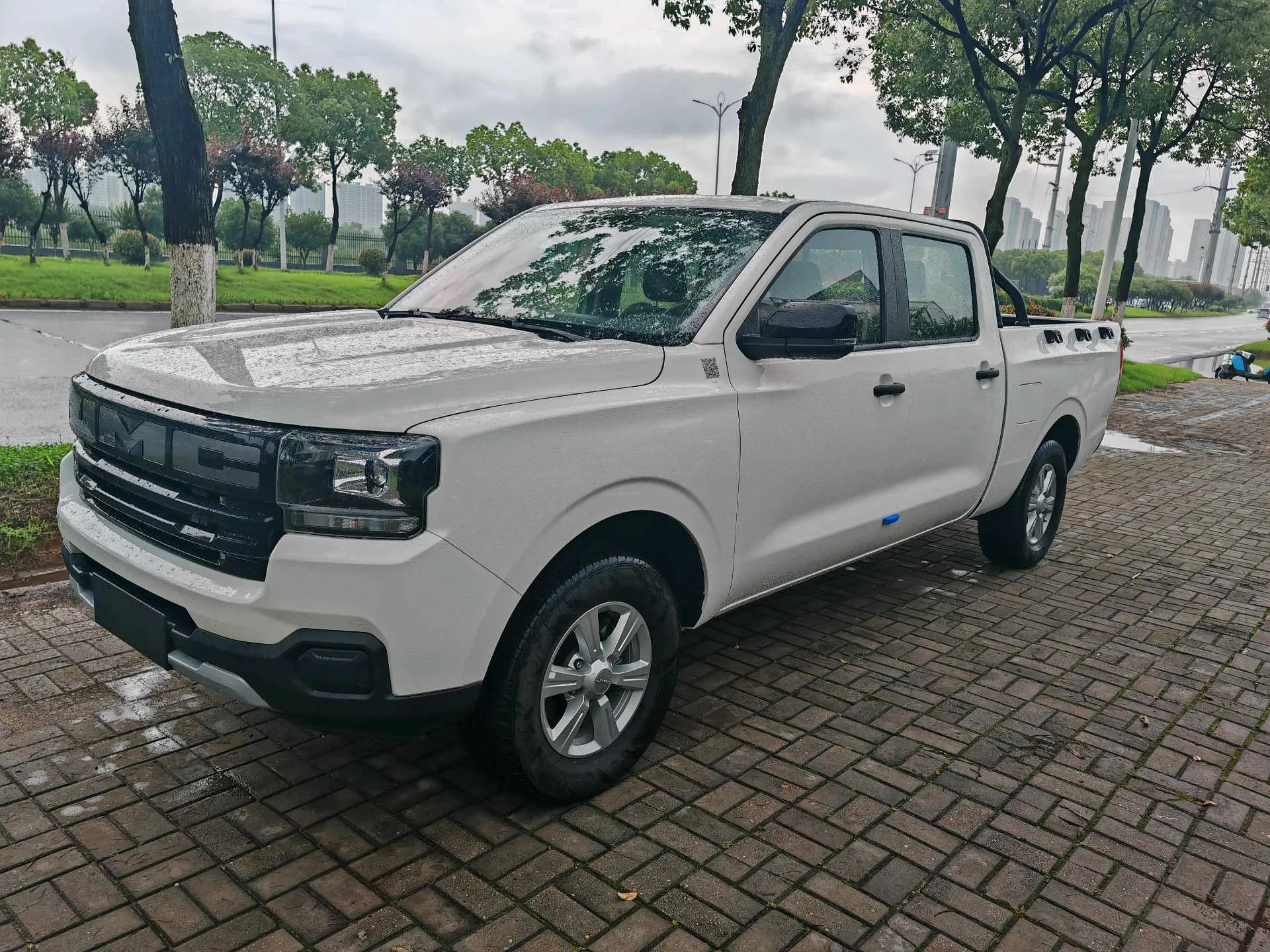 Jiangling 2025 Baodian 2.0T Gasoline 4WD Long Wheelbase Manual Transmission