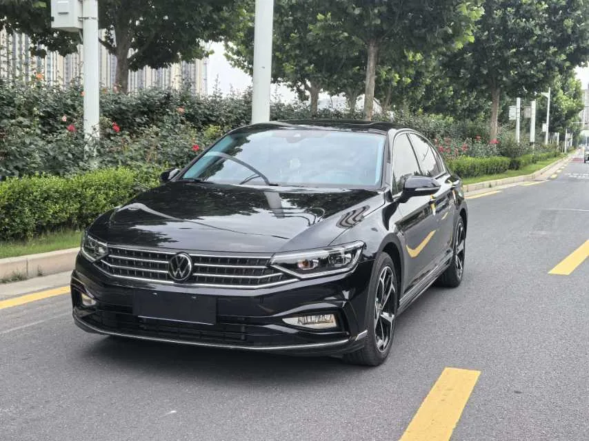 Volkswagen 2025 Magotan 2.0TSI 330TSI 2 Million Unit Luxury Automatic Transmission