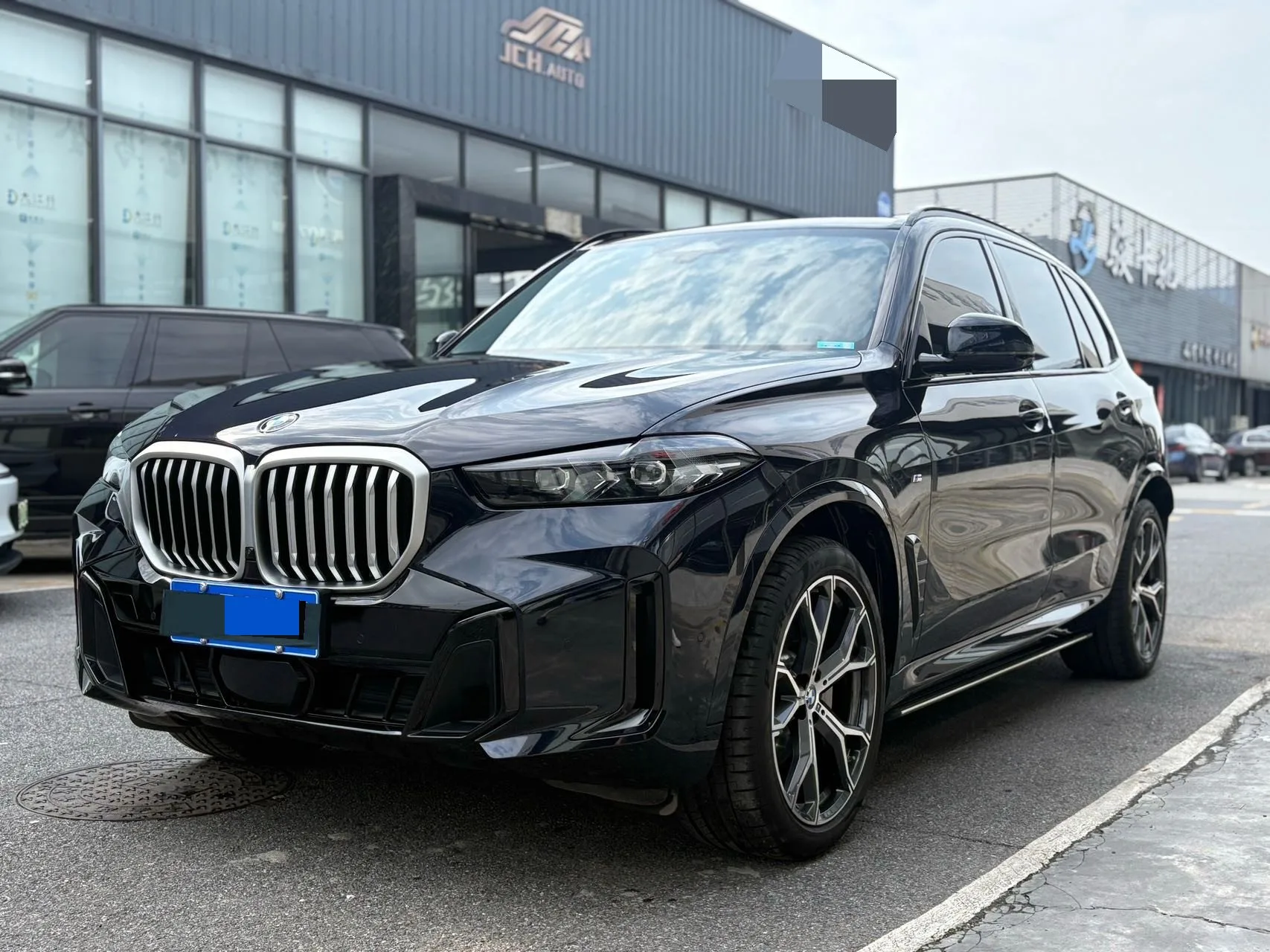 2023 BMW X5 xDrive30Li 48V 2.0T Luxury M Sport Shadow Edition Automatic
