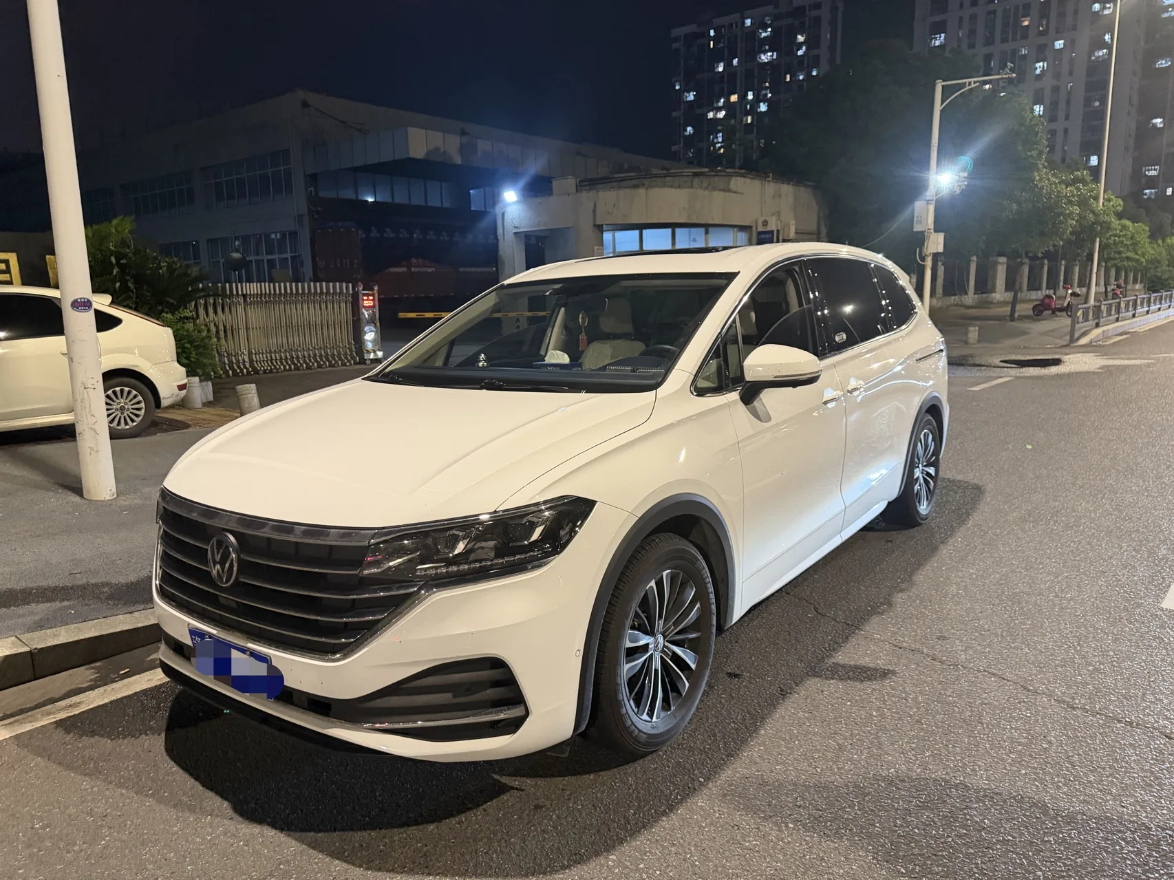 Viloran 2020 330TSI Business Edition