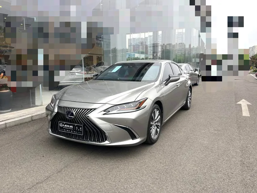 2020 Lexus ES 300h Premium Edition