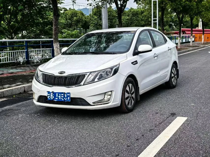 Kia K2 2012 Sedan 1.4L AT GLS Anniversary Edition