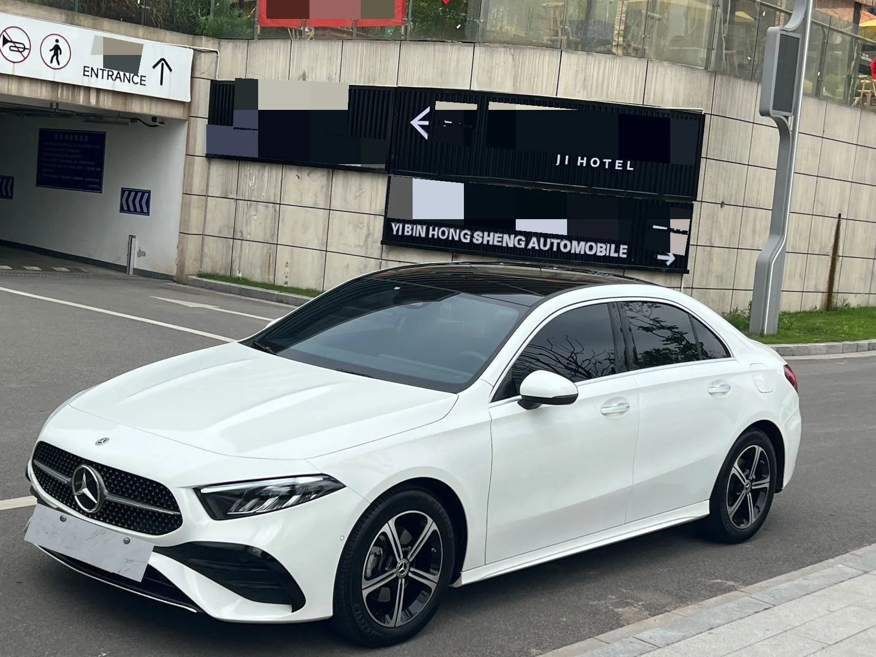 Mercedes-Benz A-Class 2025 A 200 L 1.3T Fashion Automatic