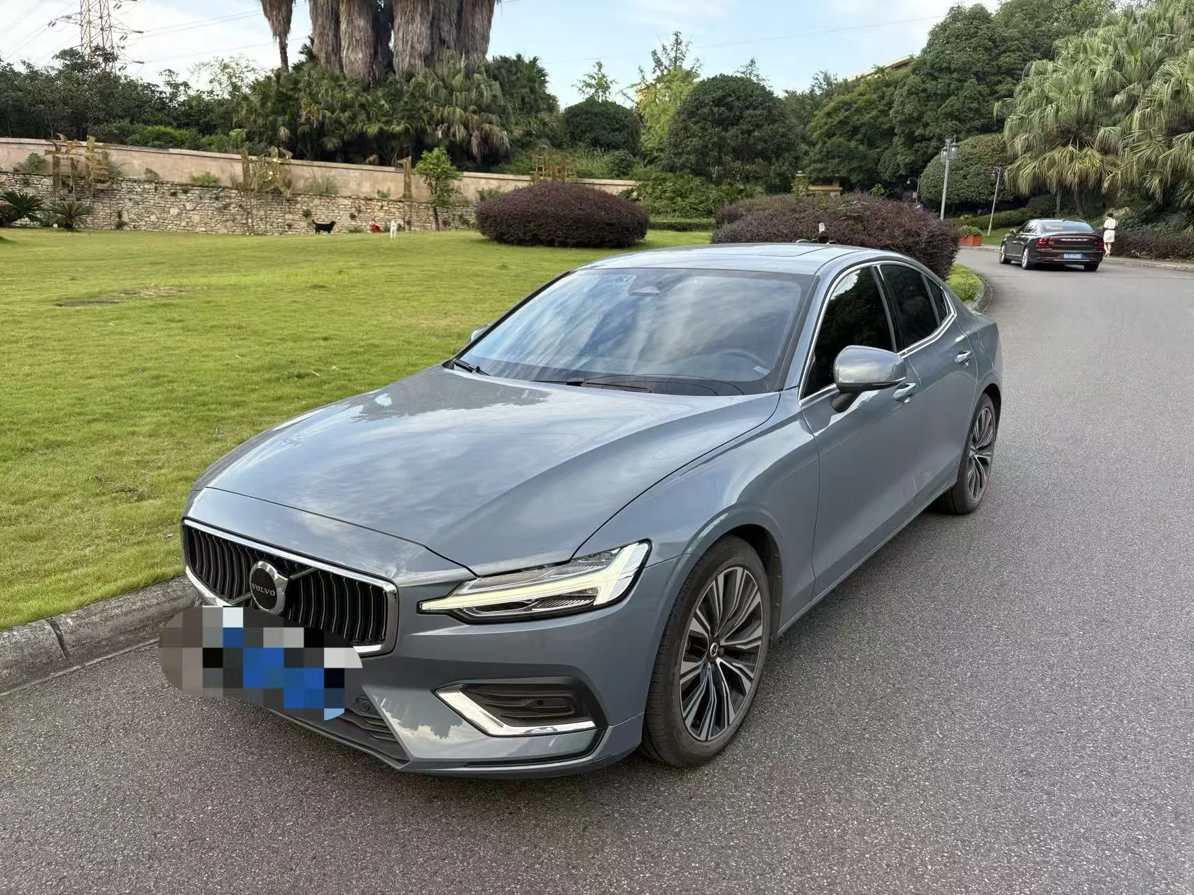2025 Volvo S60 B4 Smart Luxury Edition