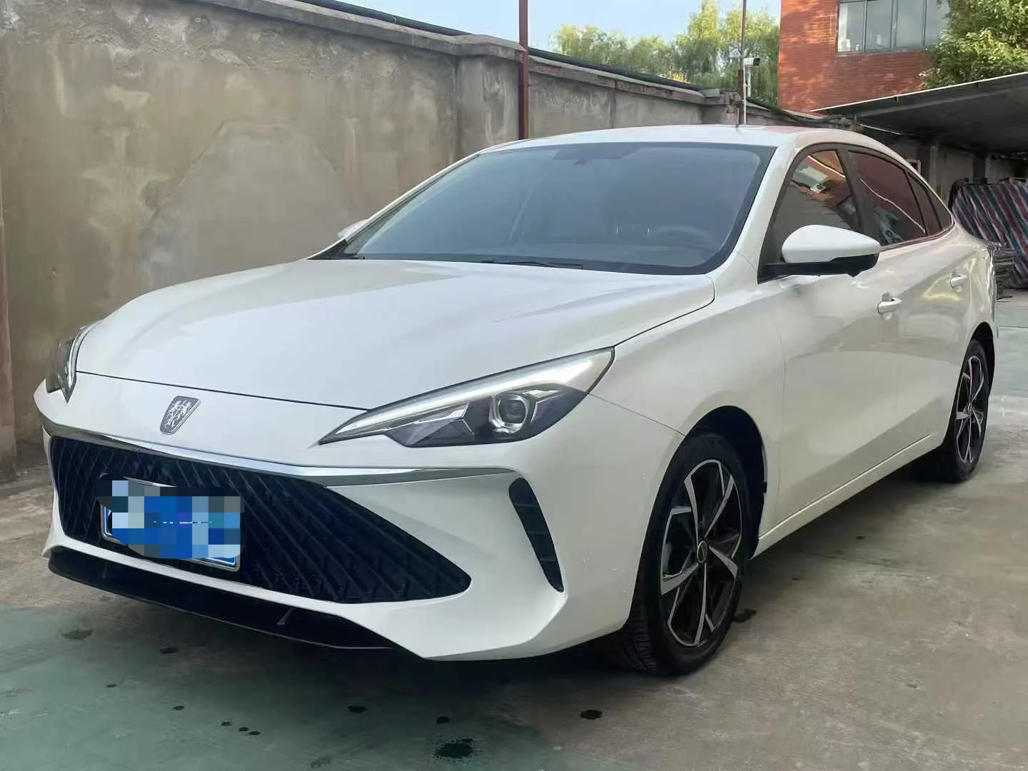 Roewe i5 2023 Model Year 1.5L CVT Flagship Edition