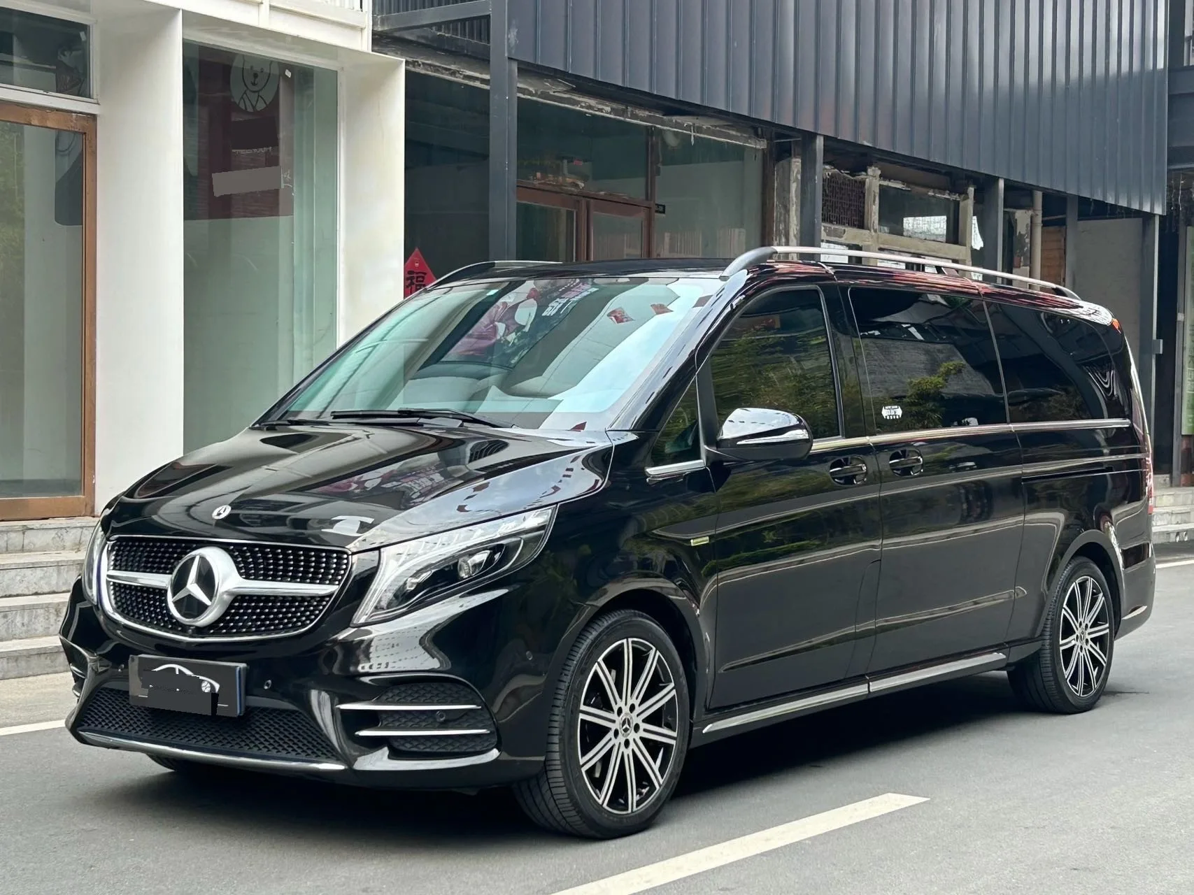 Mercedes-Benz V-Class 2022 V 260 L 2.0T Luxury Edition Automatic