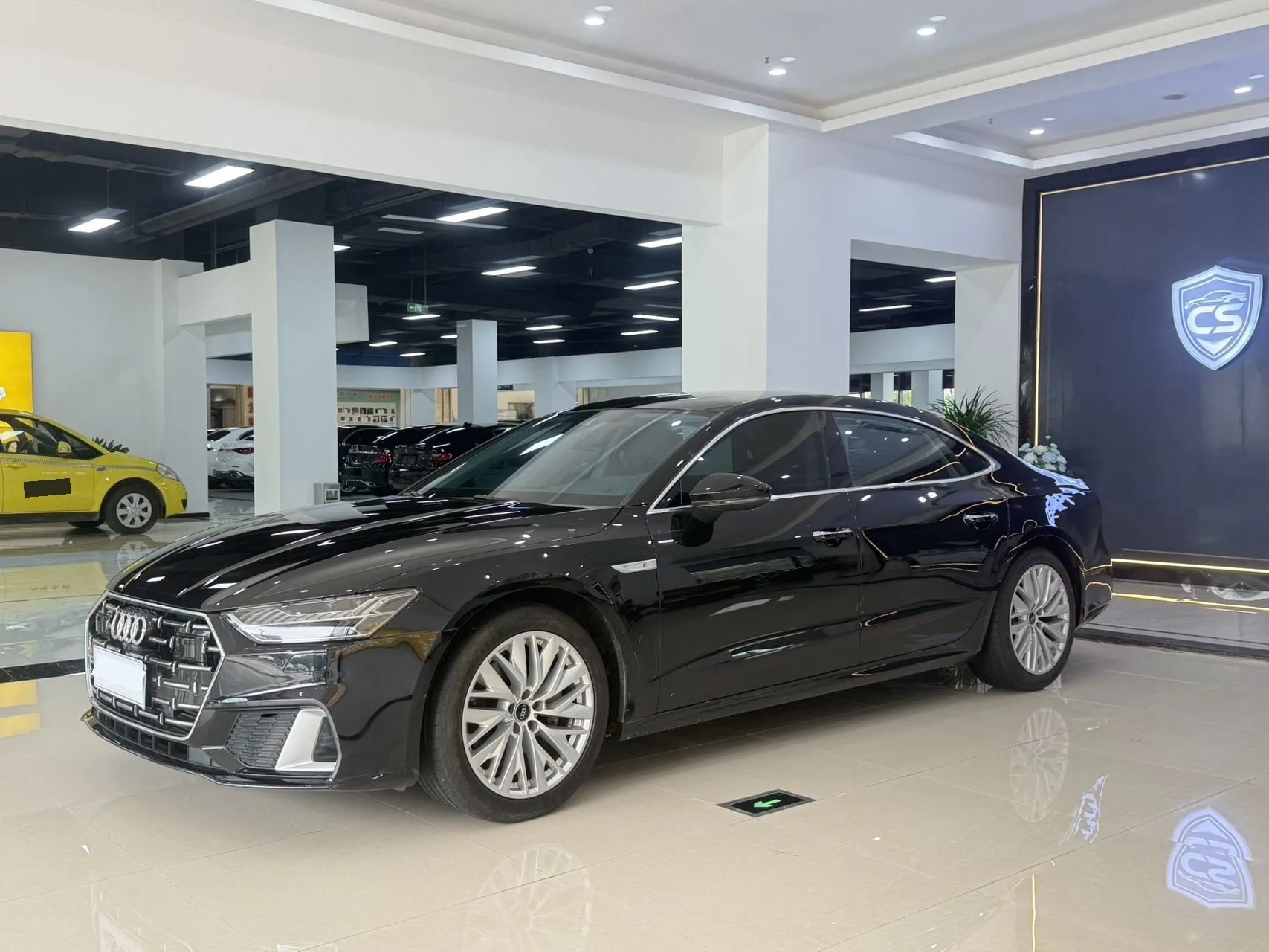 Audi 2024 A7L 2.0TFSI 45TFSI S-line Dream Edition Crystal Package Automatic Transmission
